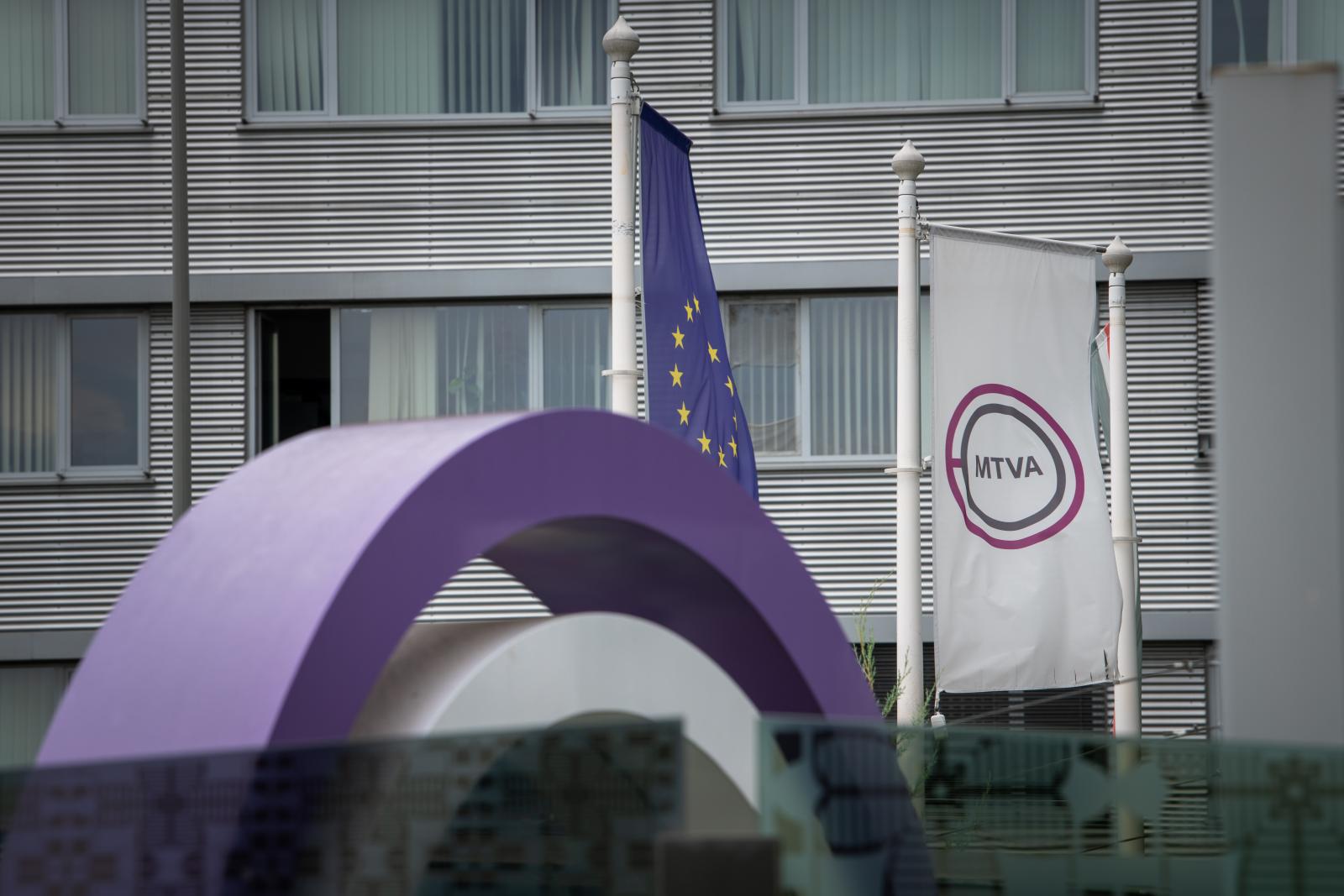 Szerda éjfélkor újraindul a Kossuth rádió