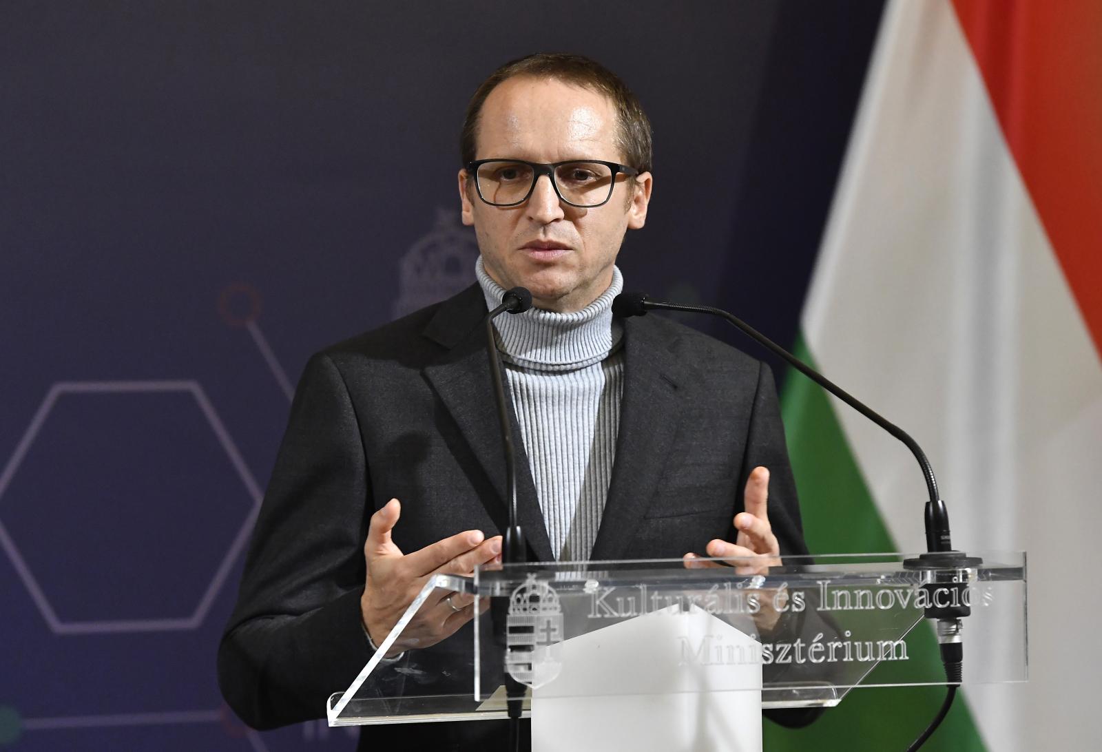 Megszűnik a Demeter Szilárd által vezetett Magyar Kultúráért Alapítvány