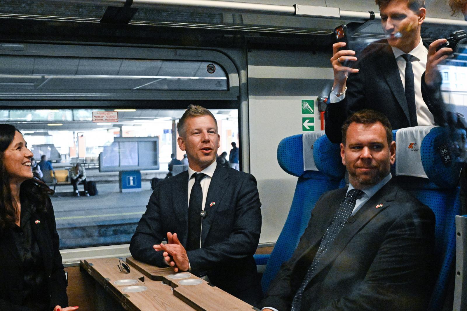 Magyar Péter: A magyar történelem egyik legnagyobb vasútfejlesztési programjáról döntött a Tisza-kormány