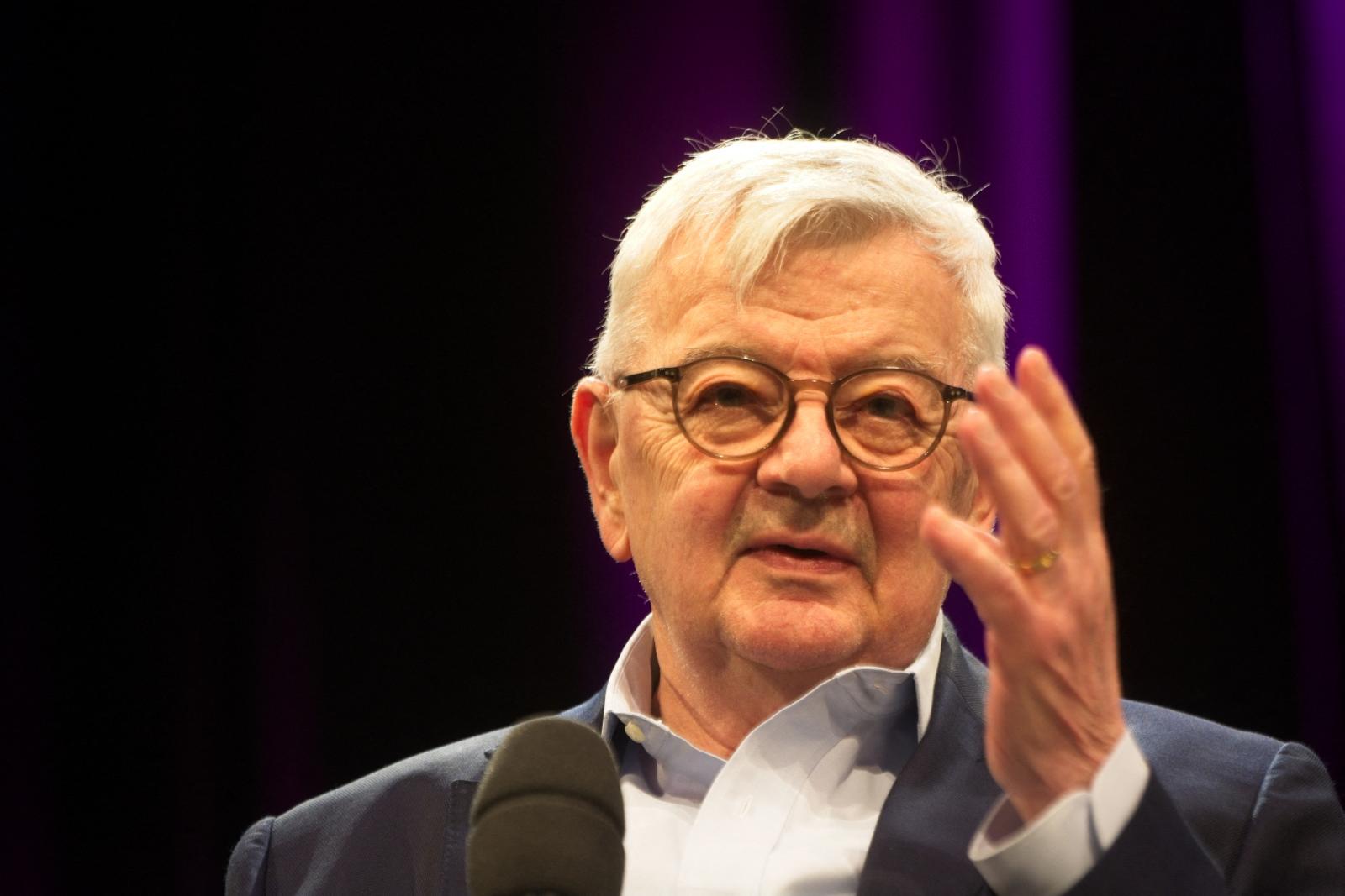 Joschka Fischer aggódik a német demokrácia jövőjéért