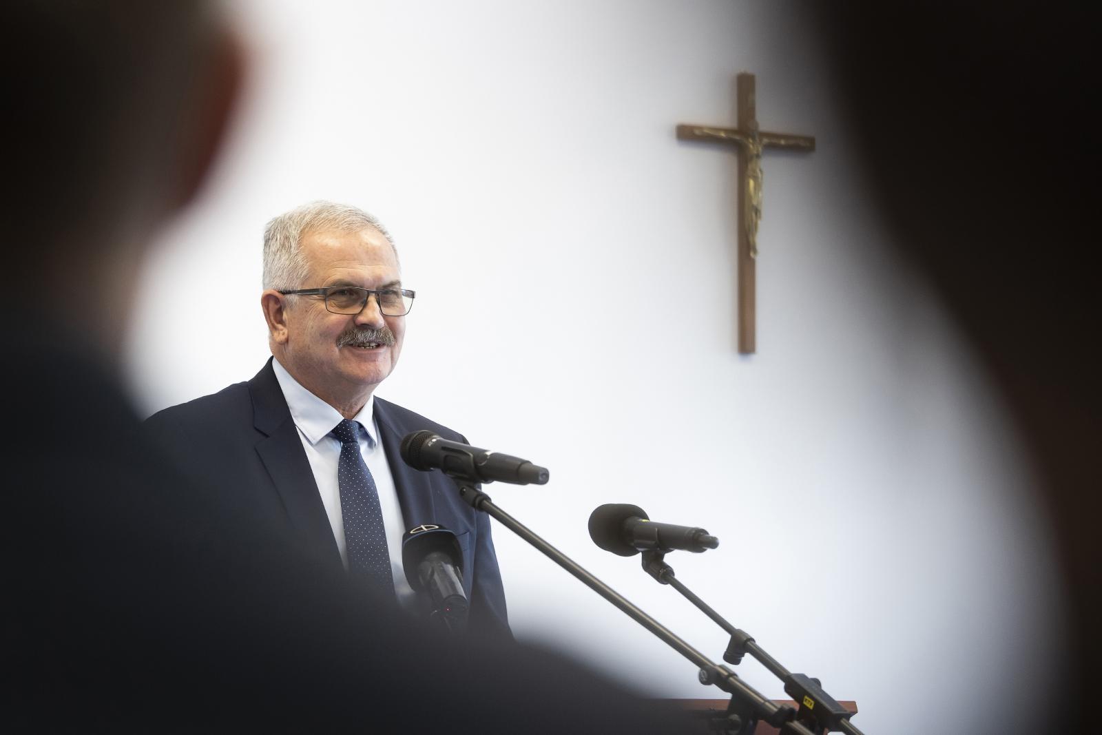 Újraindult Simon Miklós büntetőügye, a NAV vizsgálódik a volt fideszes képviselő ellen