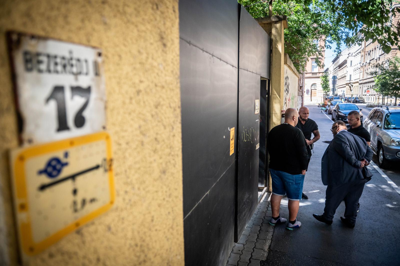 Vérszegényre sikerült a Lungo Drom zárt ajtók mögötti kongresszusa, Farkas Flórián menekült