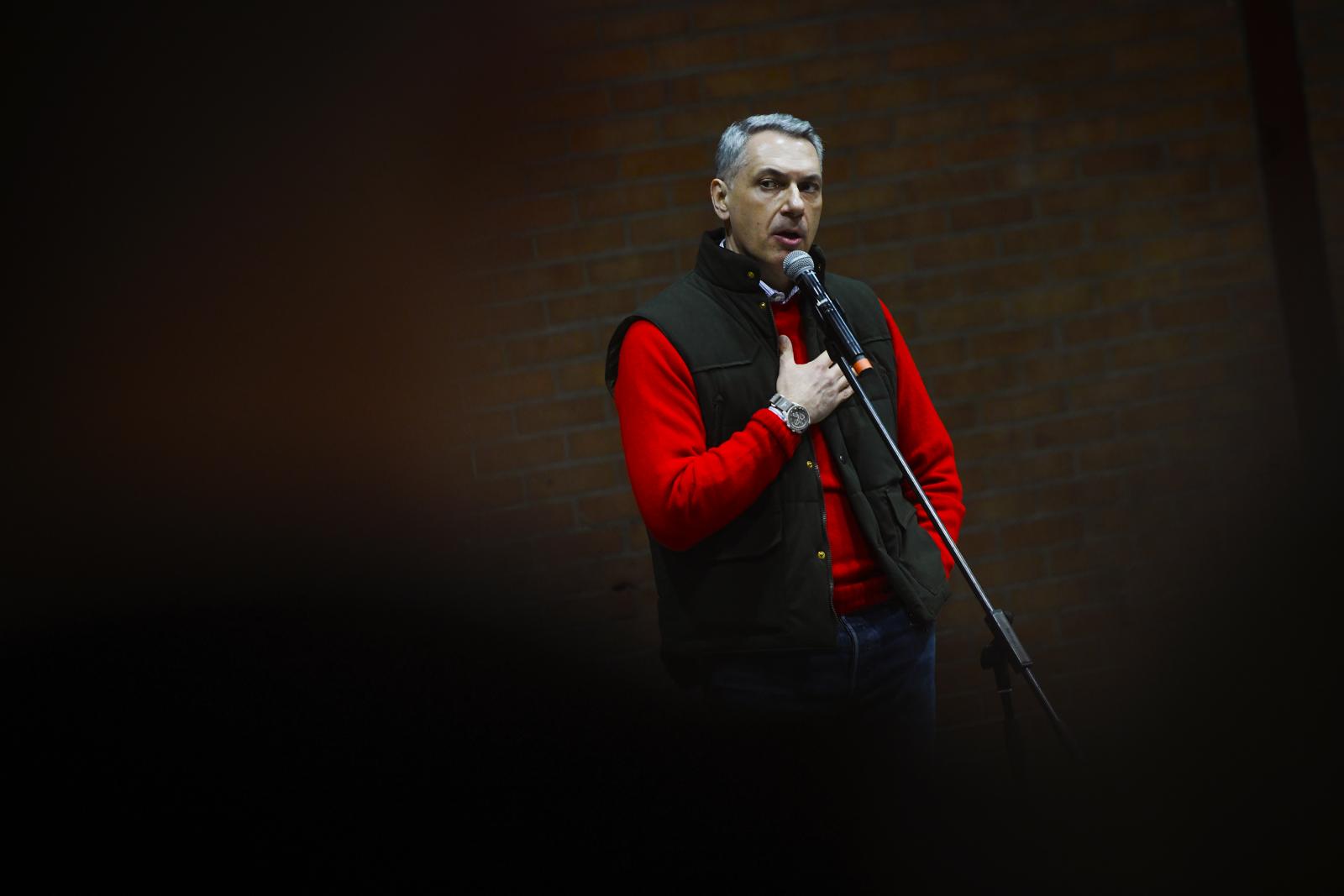 Egy egész mini tévétársaságot tartott fenn Lázár János, aztán szemrebbenés nélkül hazudott róla