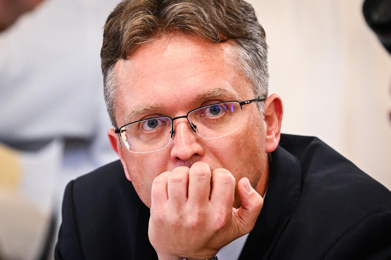Bejelentés nélkül razziáztak ügyészek a Fidesz szervereit biztosító központban a 17 milliárd forintos NKA-botrány miatt