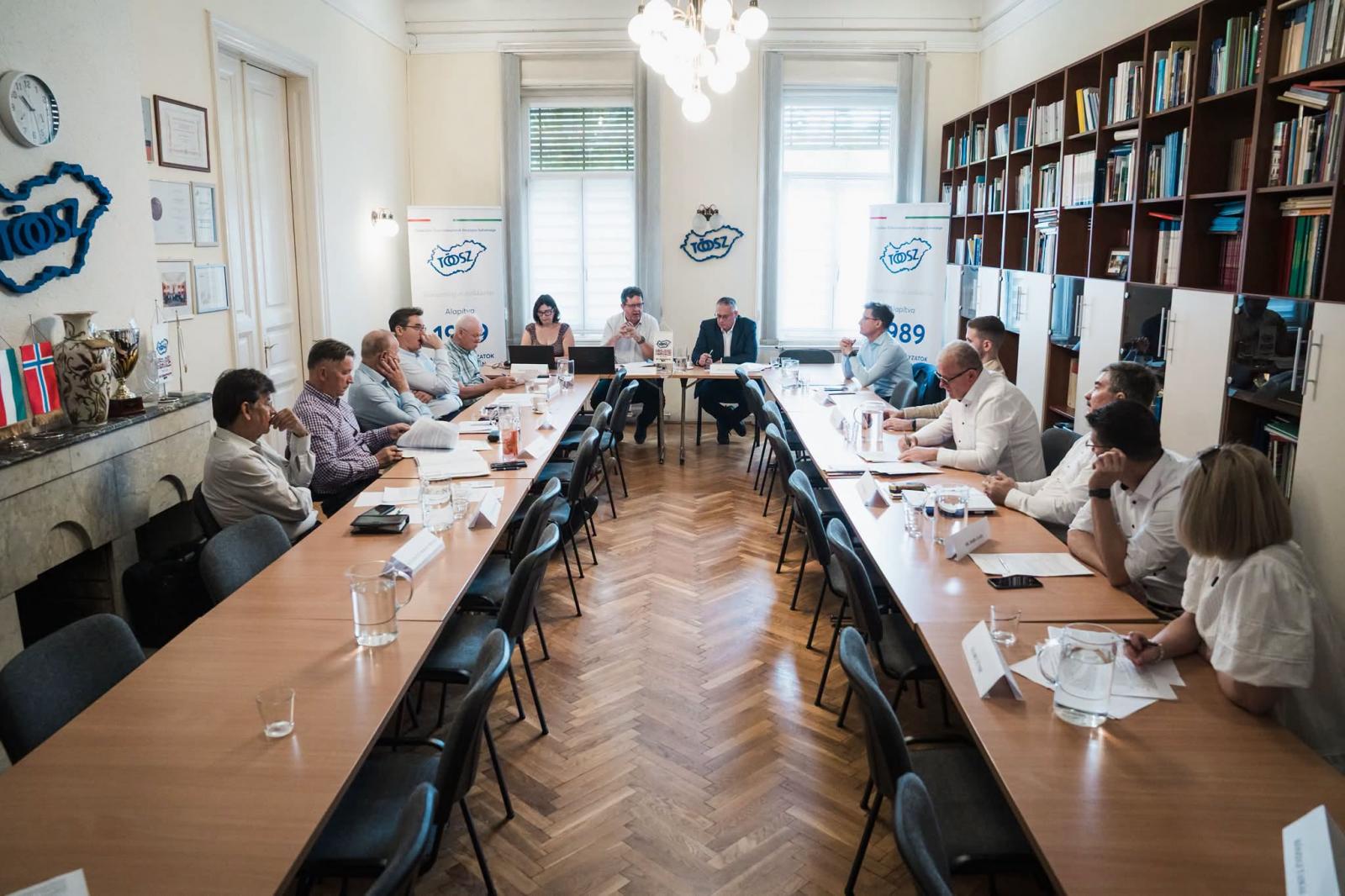 Cser-Palkovics András: Az önkormányzatok konstruktív munkára készülnek az új kormánnyal