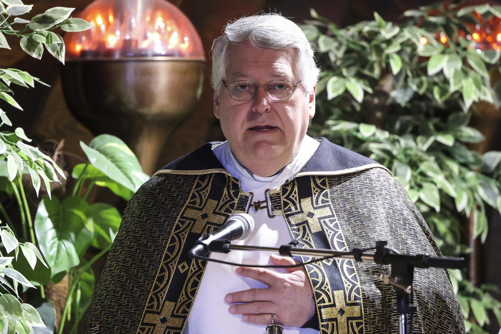 „Senkiről sem lehet azt állítani, hogy a sátán szolgája”