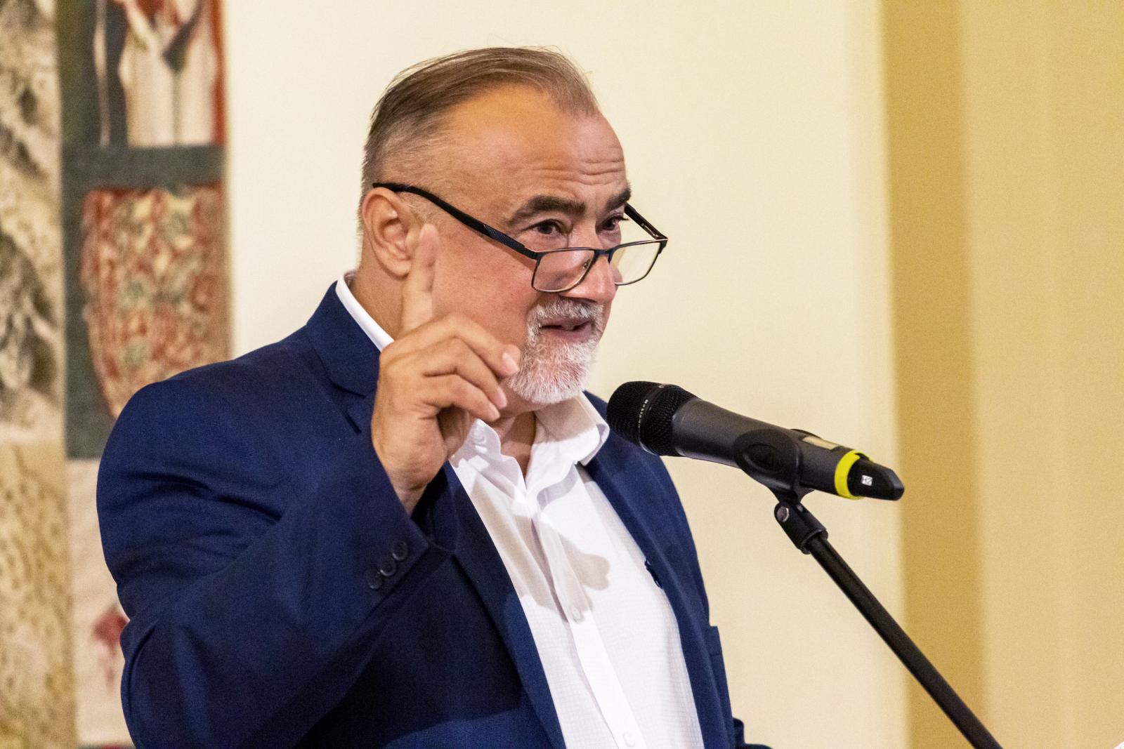 Huszonhatan mondták le a részvételt, Takaró Mihály miatt bojkottal indult a Helikon-centenárium