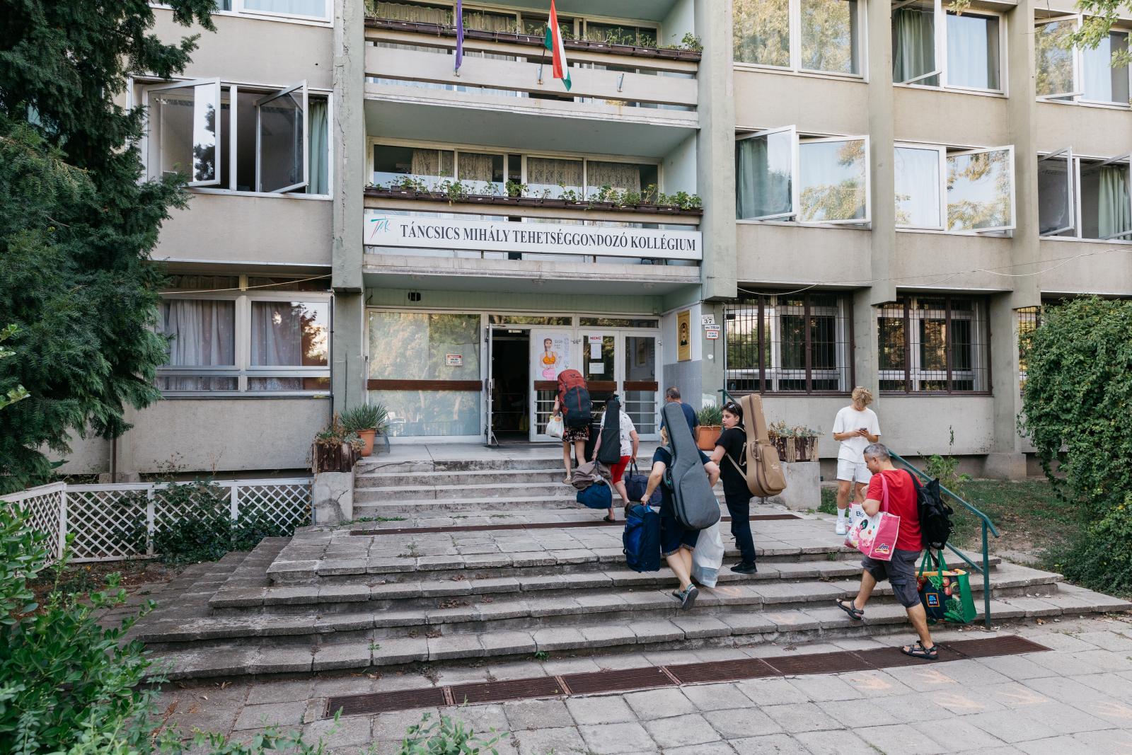 Ponthatárok 2026: kevesen jutnak be kollégiumba, indul az albérletvadászat