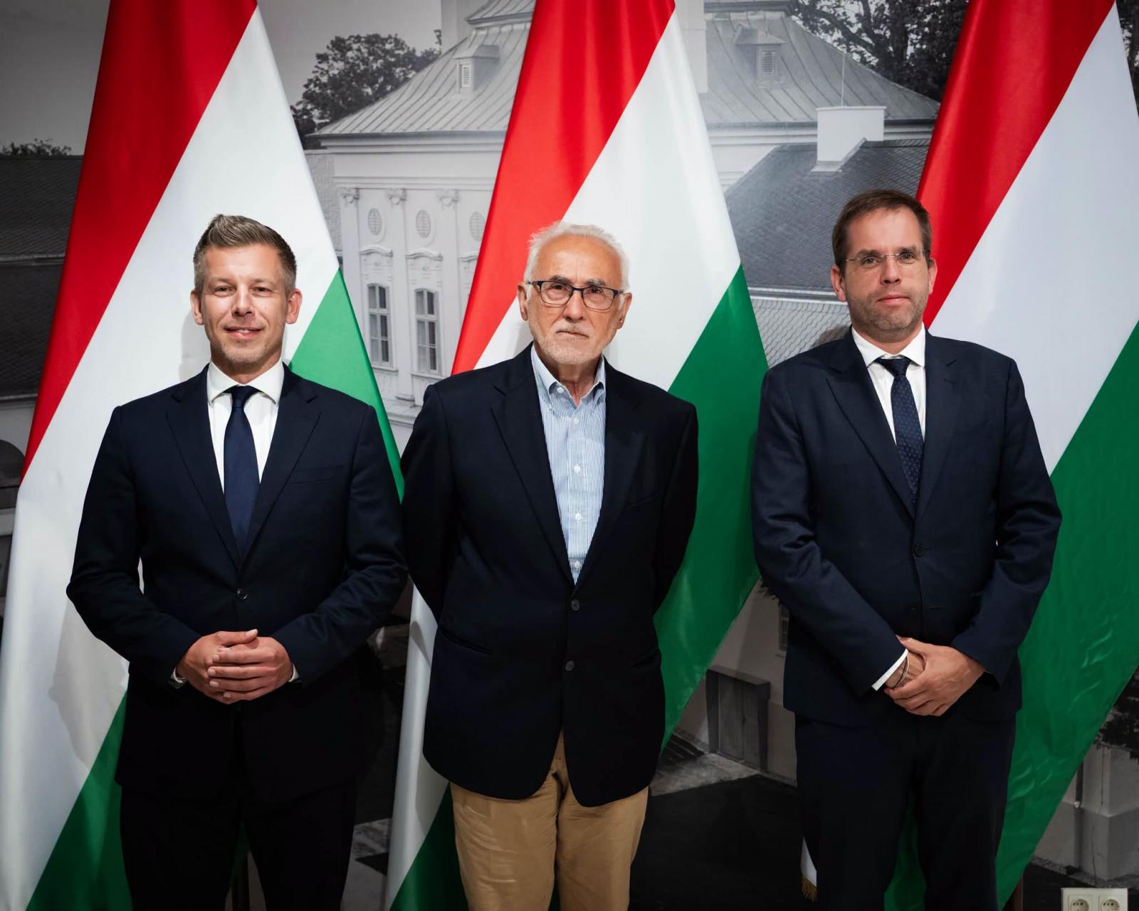Romsics Ignáccal találkozott Magyar Péter és Ruff Bálint