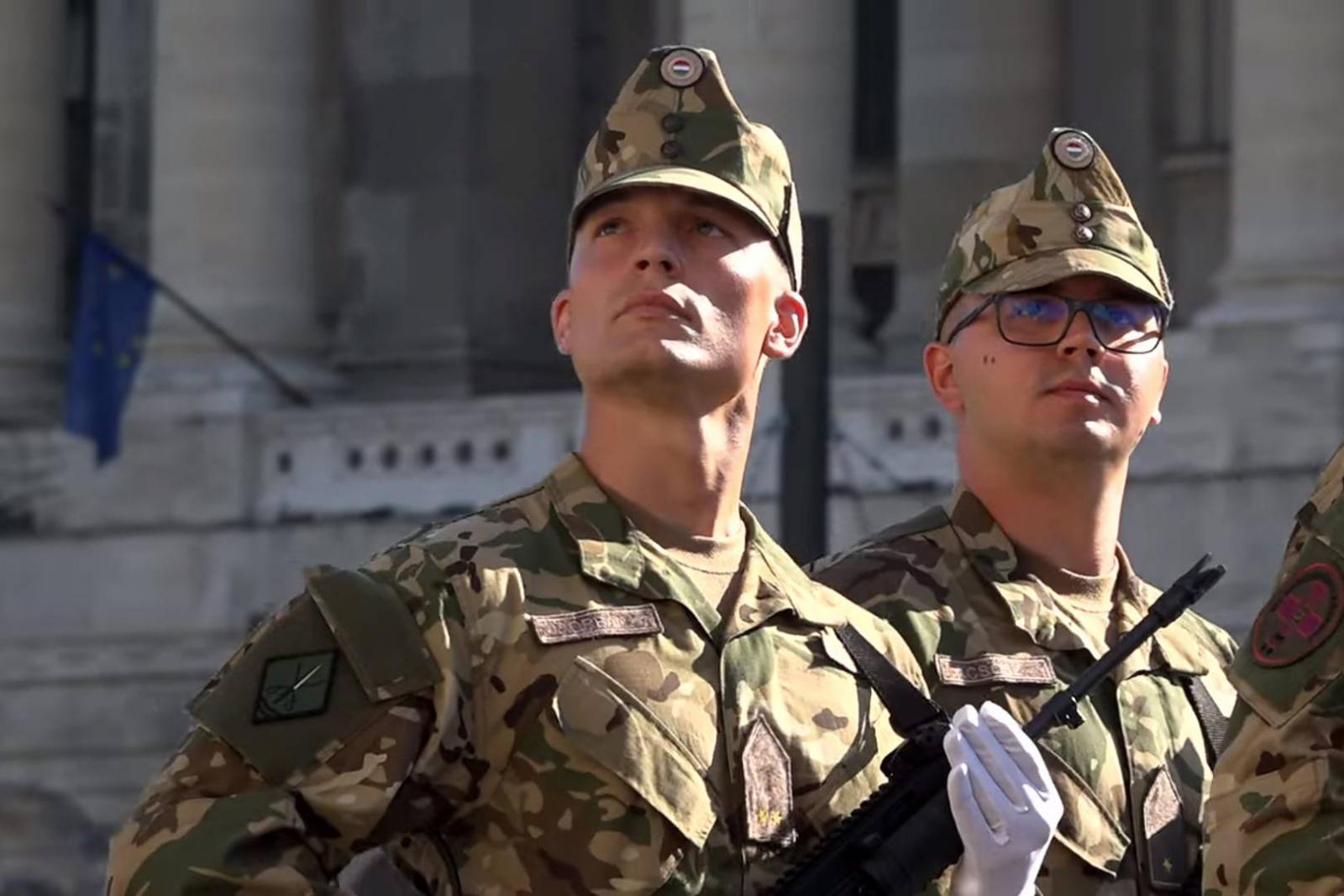 Királyfinak hívták Orbán Gáspárt a háta mögött a csádi misszióban, aki állítólag olyan volt, mint egy „hadgyakorlatra betévedt filozófus”