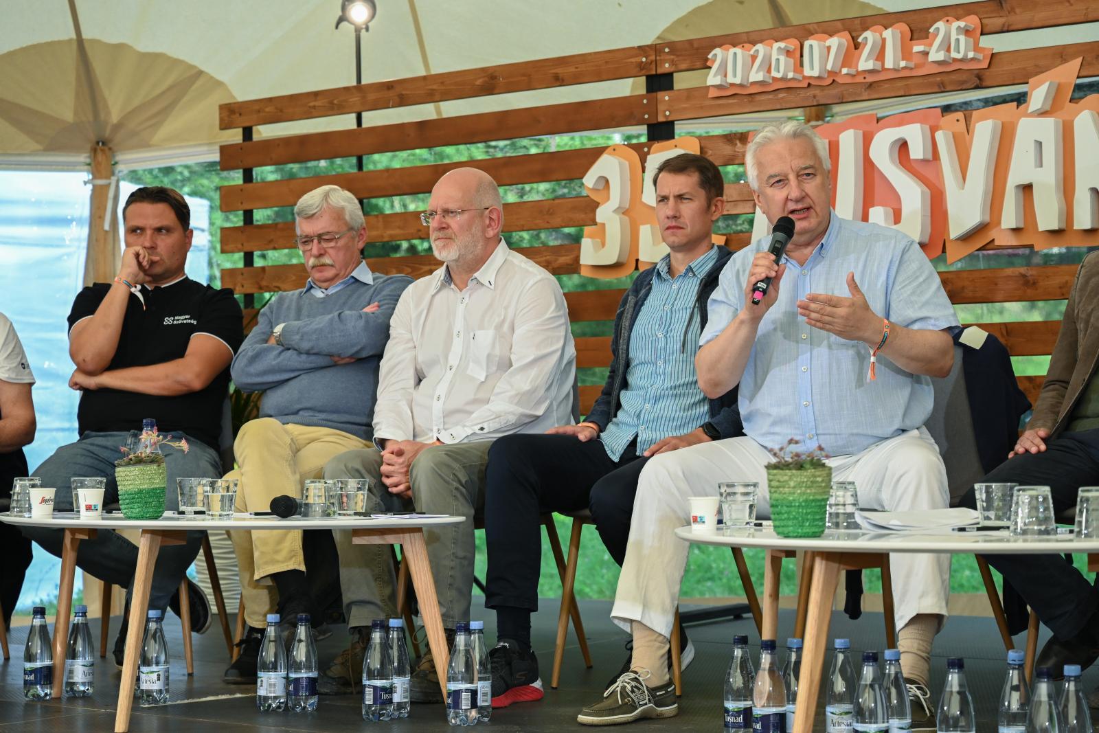 Semjén Zsolt: Világpolitikai okokból jobbszélre csúszik a Fidesz-KDNP