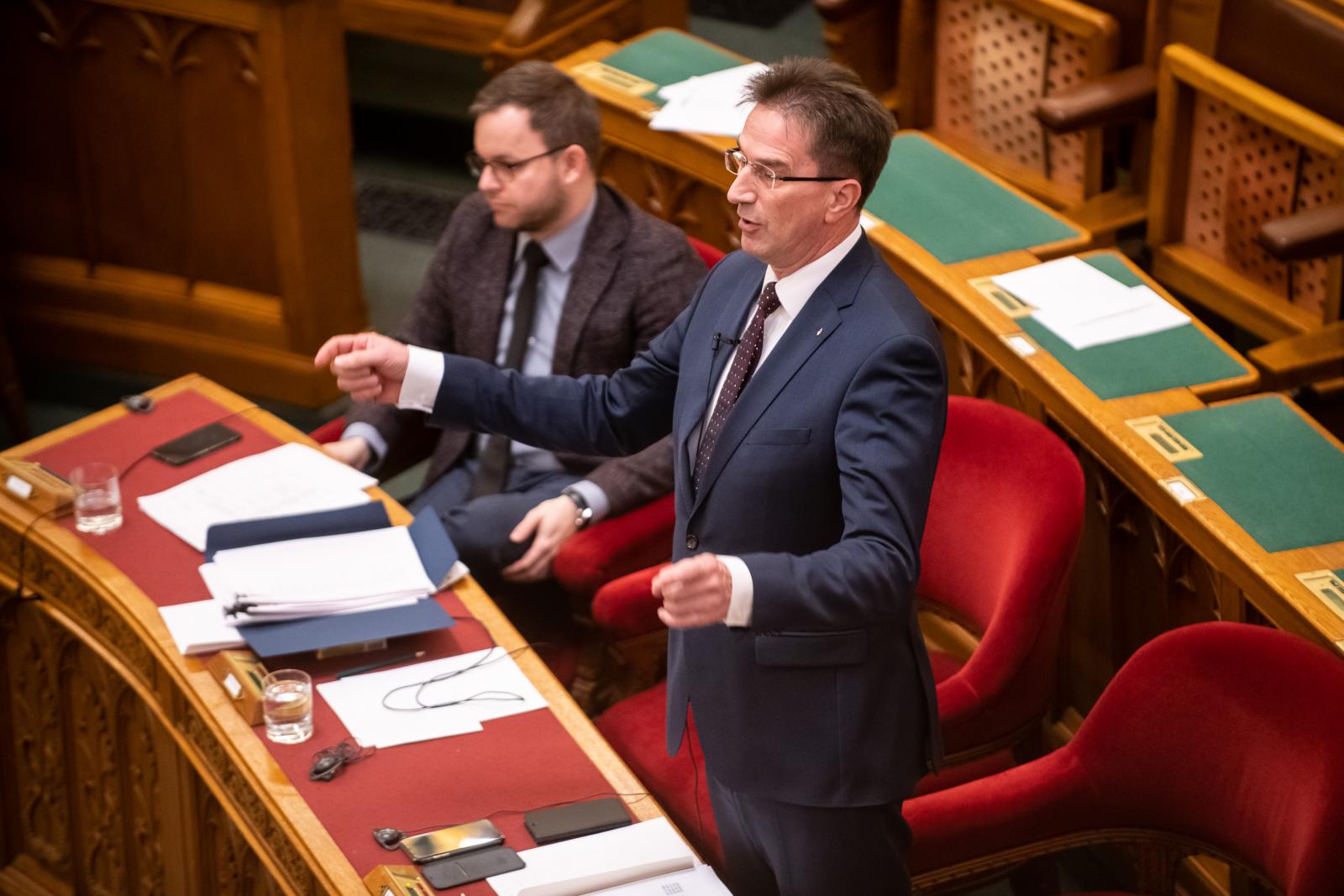 Törvényesen füleltek-e az Orbán-rendszer titkosszolgálatai?