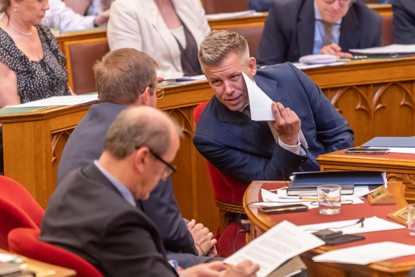 „A jövőben is lesznek még hibák a kormányzásban, és elképzelhető, hogy nem lesz elég egy egyszerű bocsánatkérés”