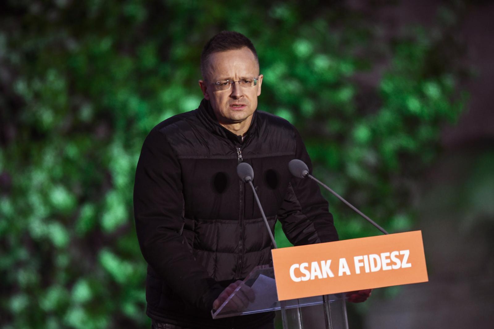 Egyetlen napra 6,5 millió forintot fizettek Szijjártó Péter katari szállásáért