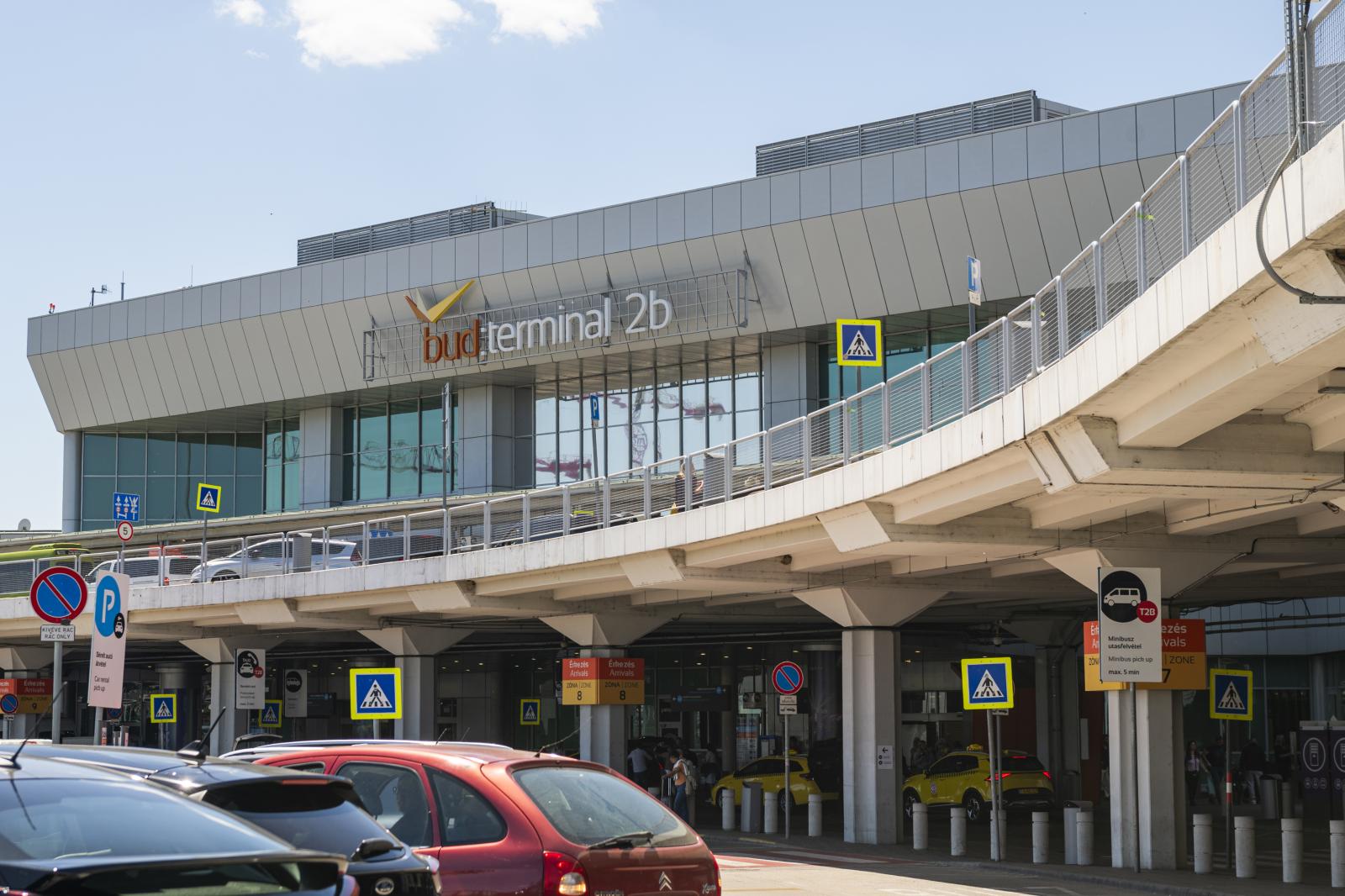 A Budapest Airport visszafogja az energiafogyasztást a ferihegyi repülőtéren