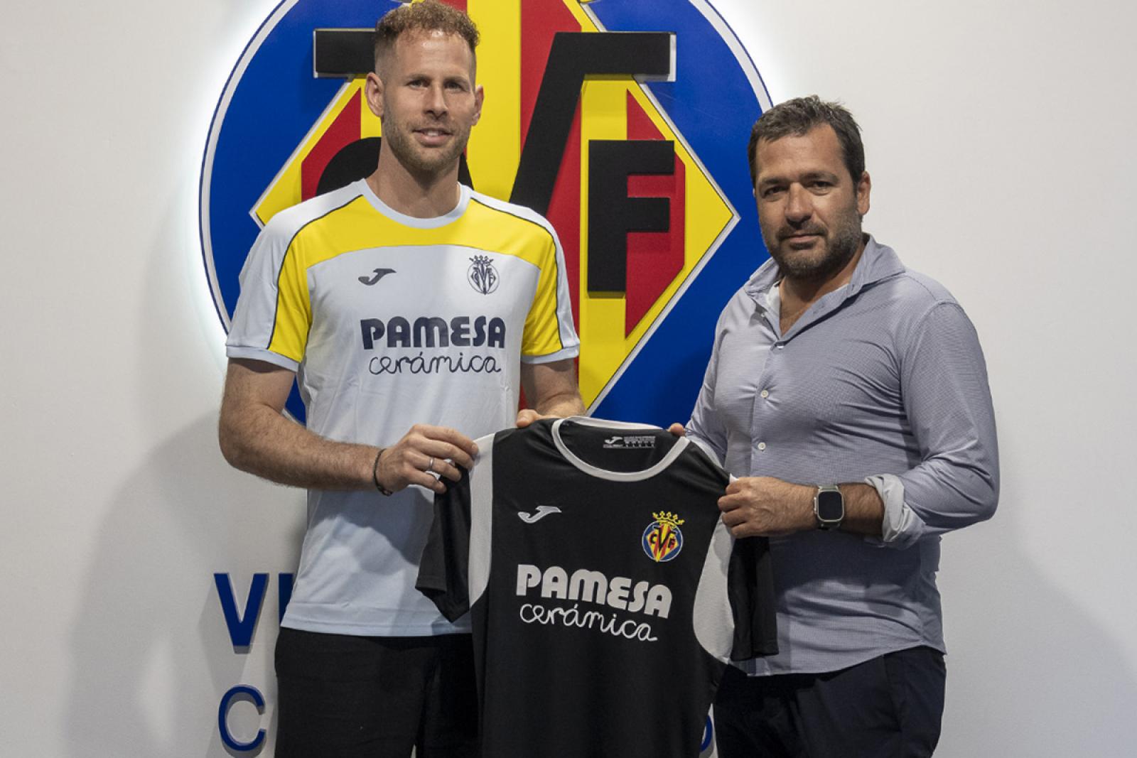 A BL-ben induló Villarrealhoz igazolt a magyar válogatott korábbi kapusa