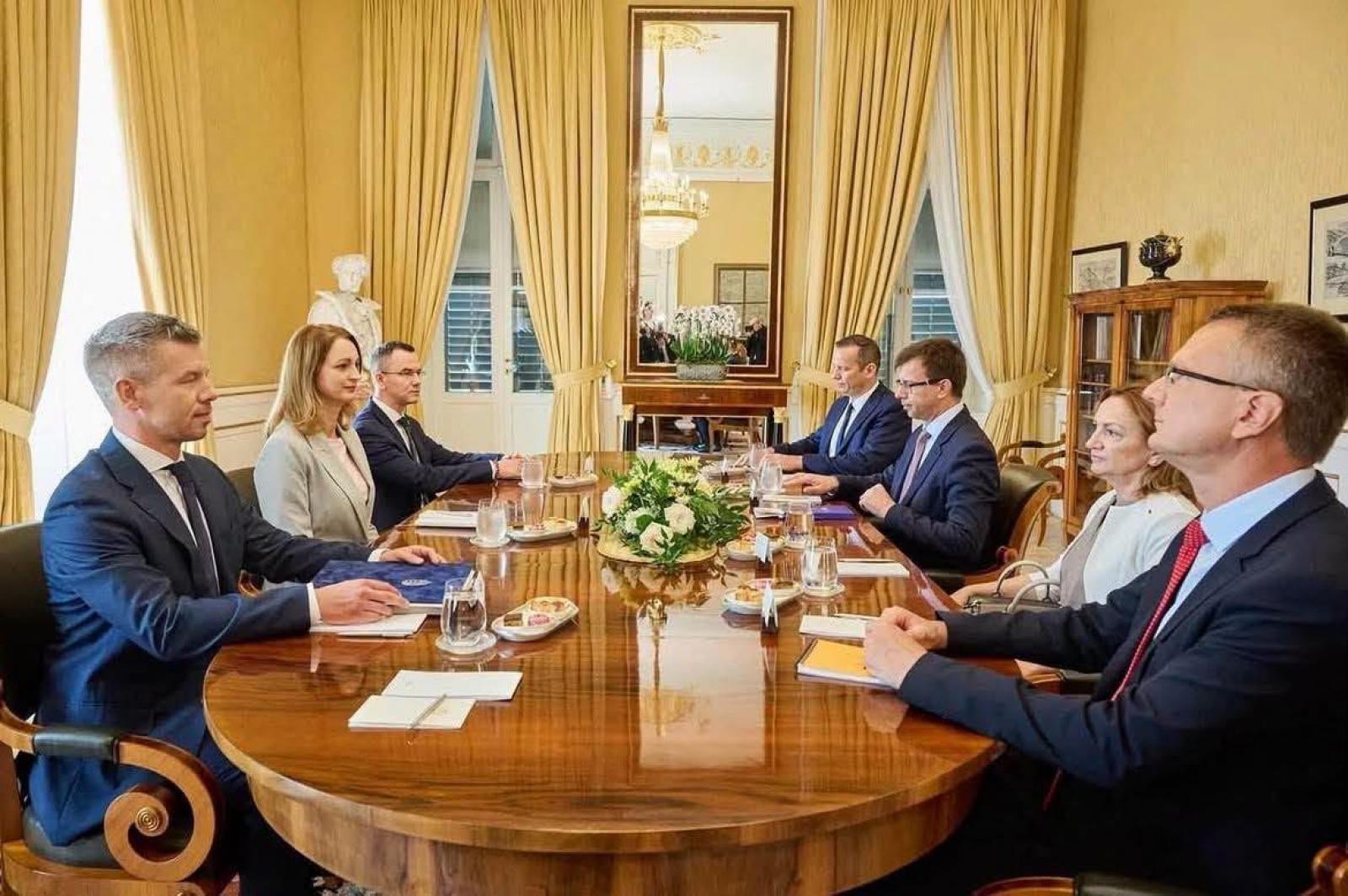 Magyar Péter szerint ha túl leszünk az energiaválságon, meg kell nevezni a felelősöket, üzent Mészáros Lőrincnek is