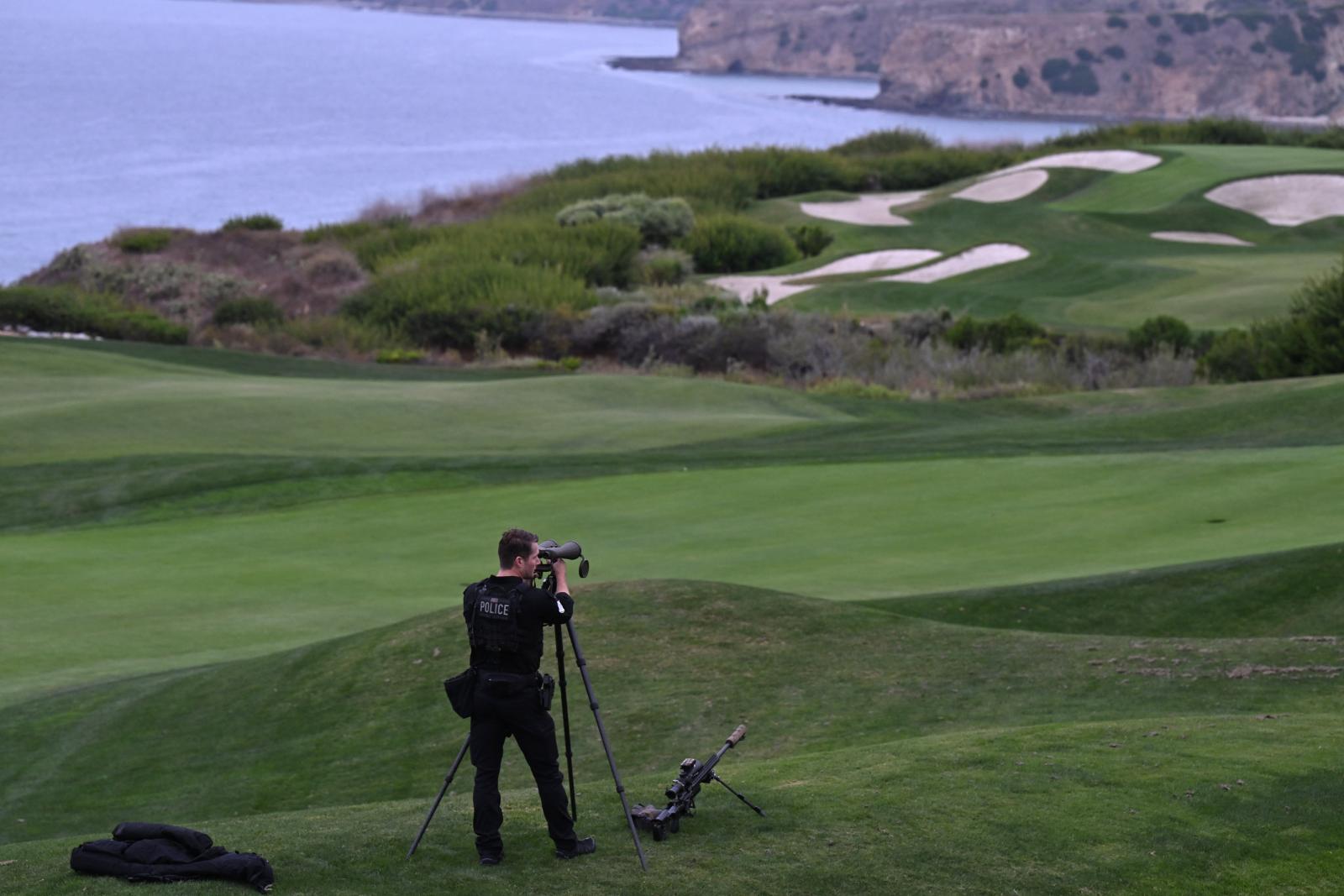 Videózott és fotózott egy fegyveres férfi Donald Trump kaliforniai golfpályájánál, őrizetbe vették