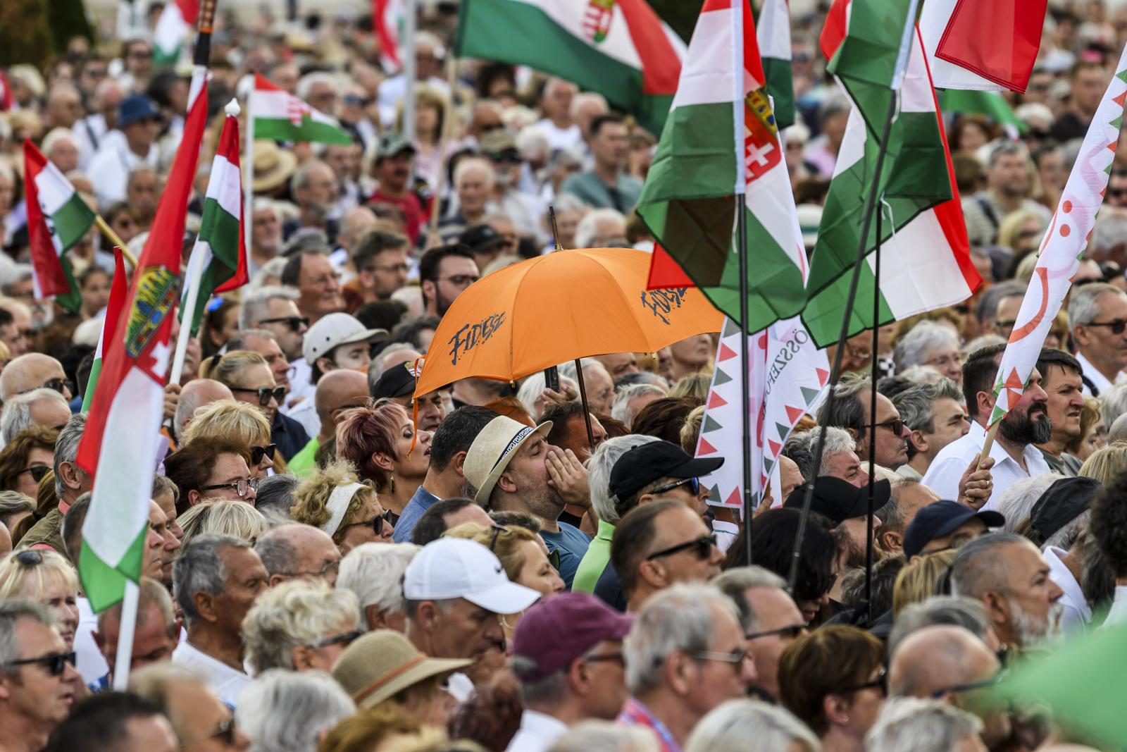 Medián: A fideszesek harmada szívesen szavazna egy új, polgári pártra