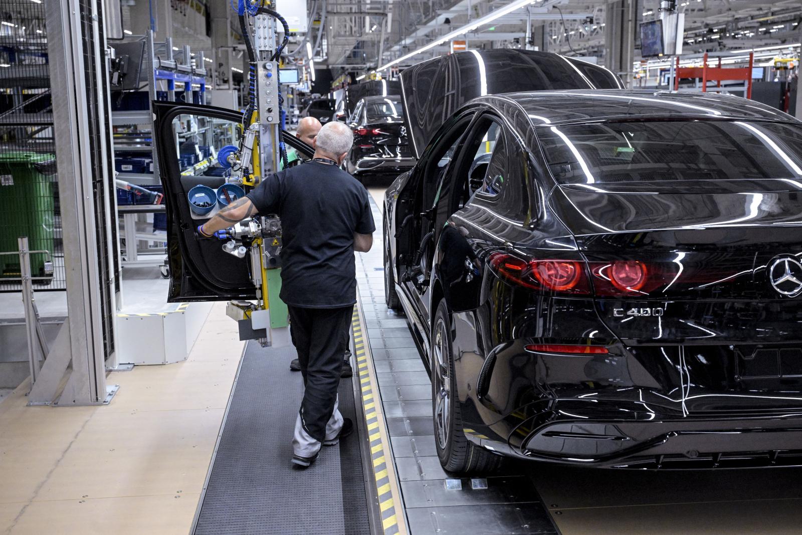 Köhög a magyar gazdaság motorja, első ránézésre zavarba ejtő adatokat produkált a magyar ipar júniusban