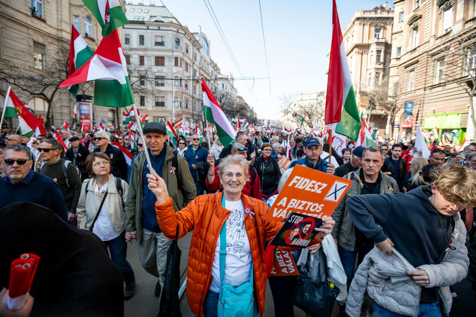 Elveszett az Orbán Viktorba vetett hit, a hívek jelentős része már kész egy nélküle induló Fideszre szavazni
