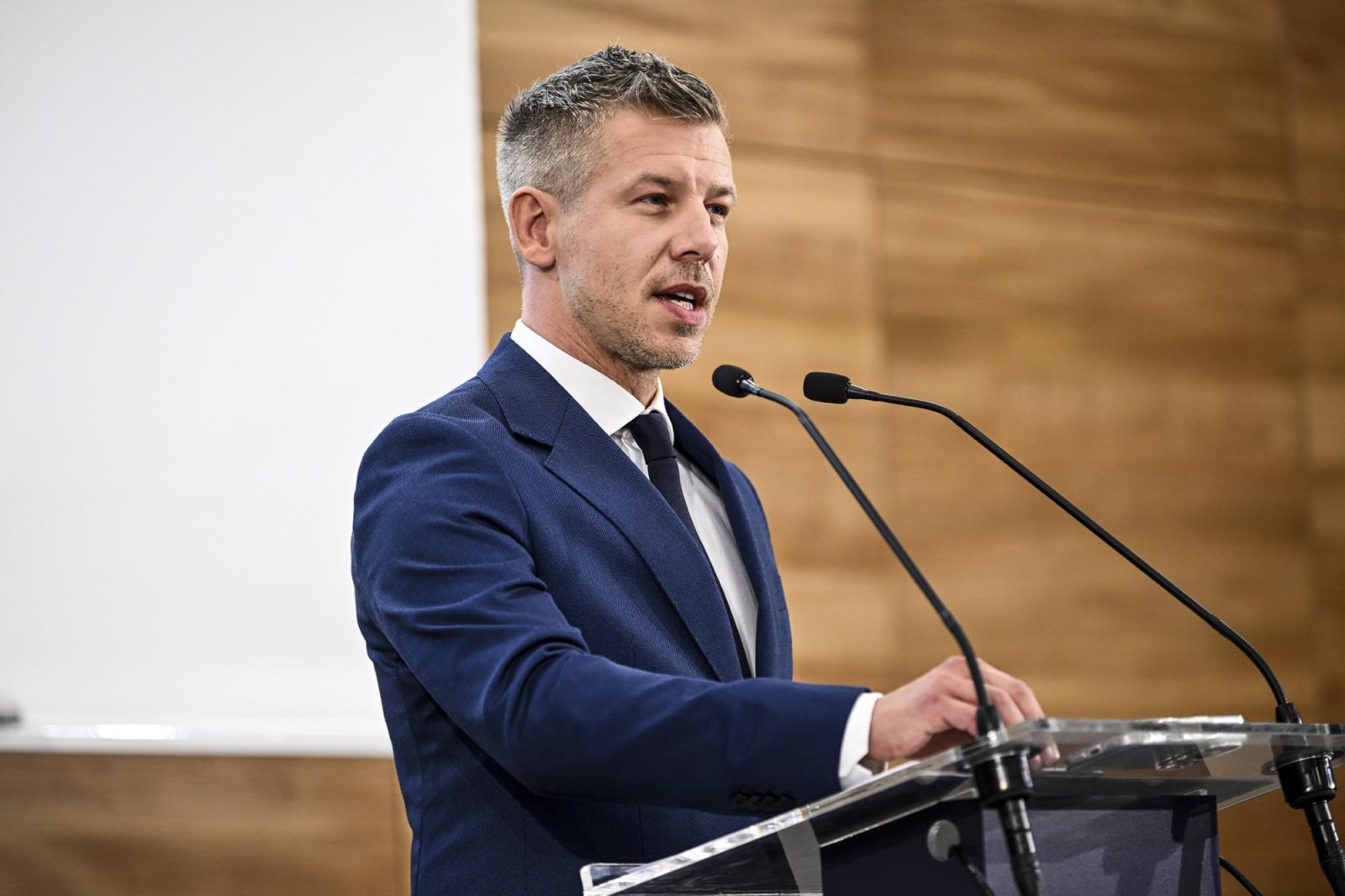 Magyar Péter bejelentette, hogy elkezdődött a visszakapcsolás, hétfő este már a 2. paksi blokk 3-as turbinája is termelni fog áramot