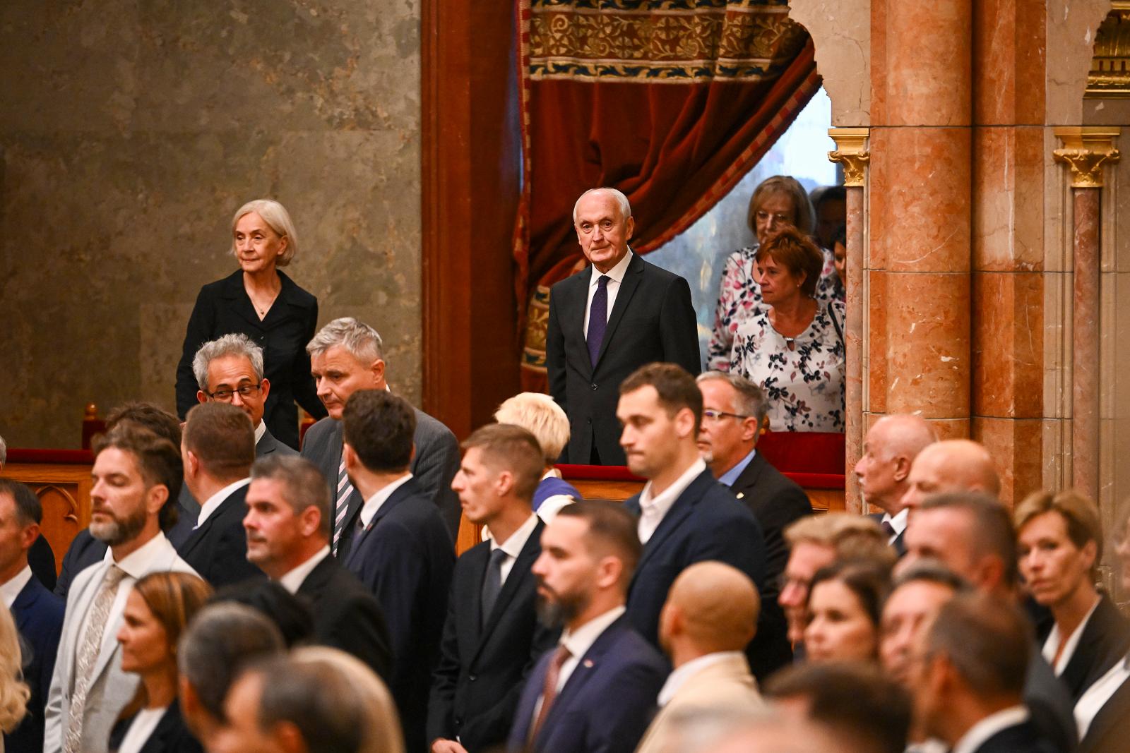 Megszavazta az Országgyűlés, Baka András Magyarország új köztársasági elnöke