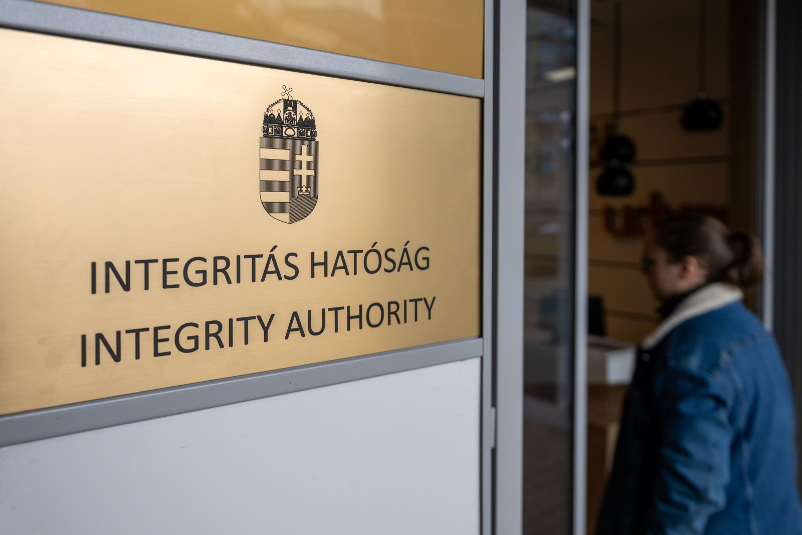 Nyilvántartást hoz létre a közbeszerzésekből bűncselekmény miatt kizárt szereplőkről az Integritás Hatóság