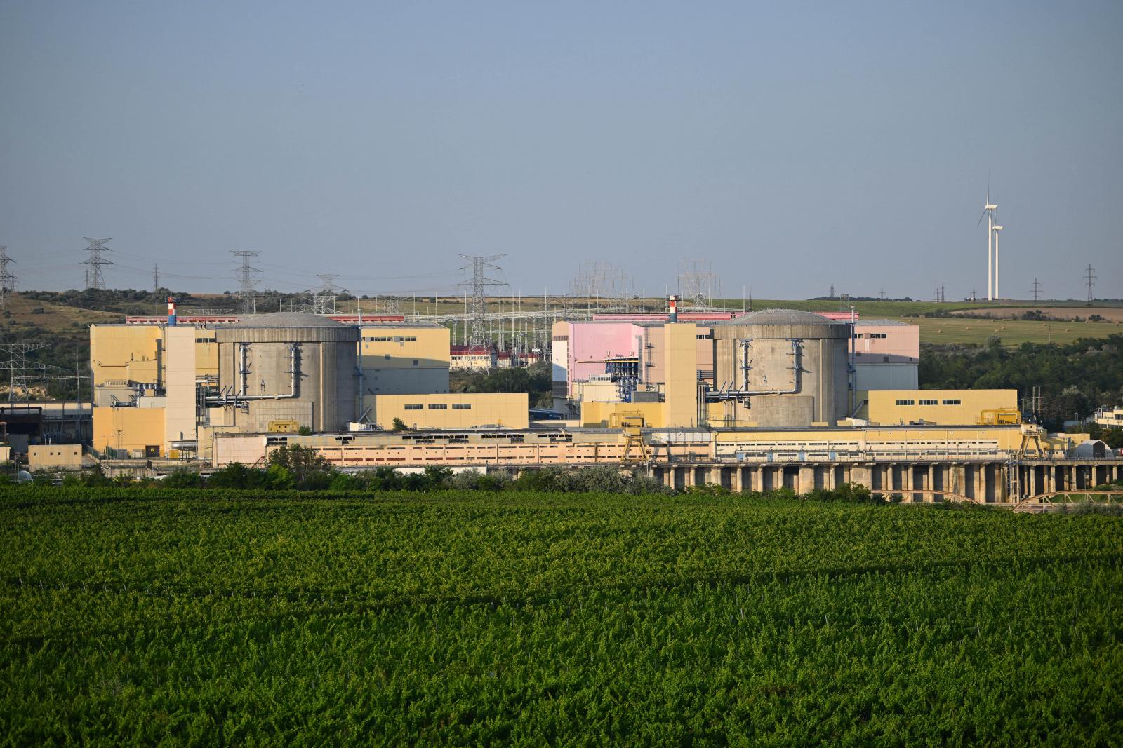 A Duna vízszintje miatt Románia utolsó működő atomreaktorát is leállítják