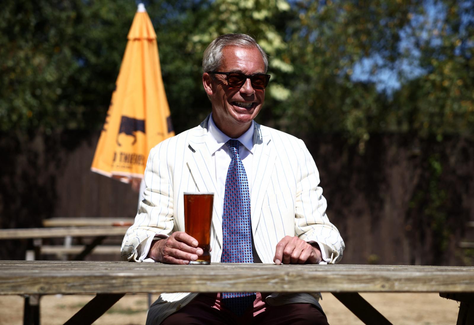 Elsöprő támogatást kapott Nigel Farage a tengerparti időközi választáson