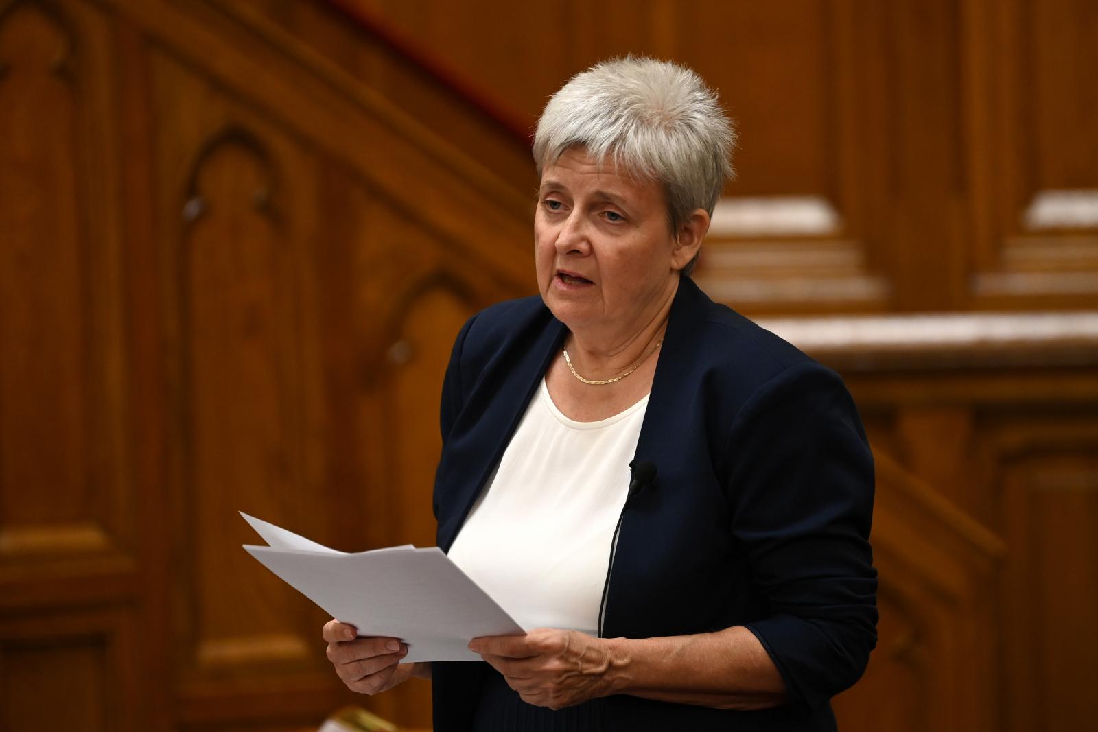 Lannert Judit: 209 tankönyvvé nyilvánítási kérelem érkezett június óta