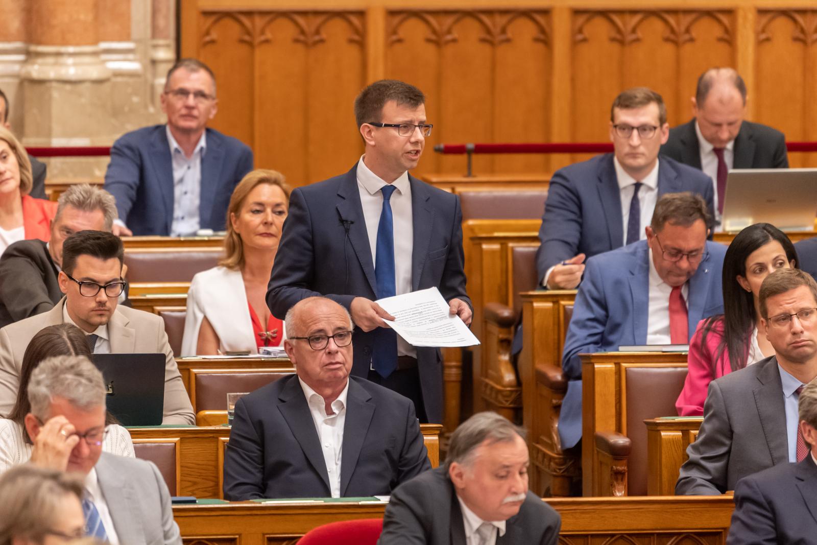 Megszólakt Bóka János, szerinte Kapitány István már a jövő évi gázáremelést készíti elő