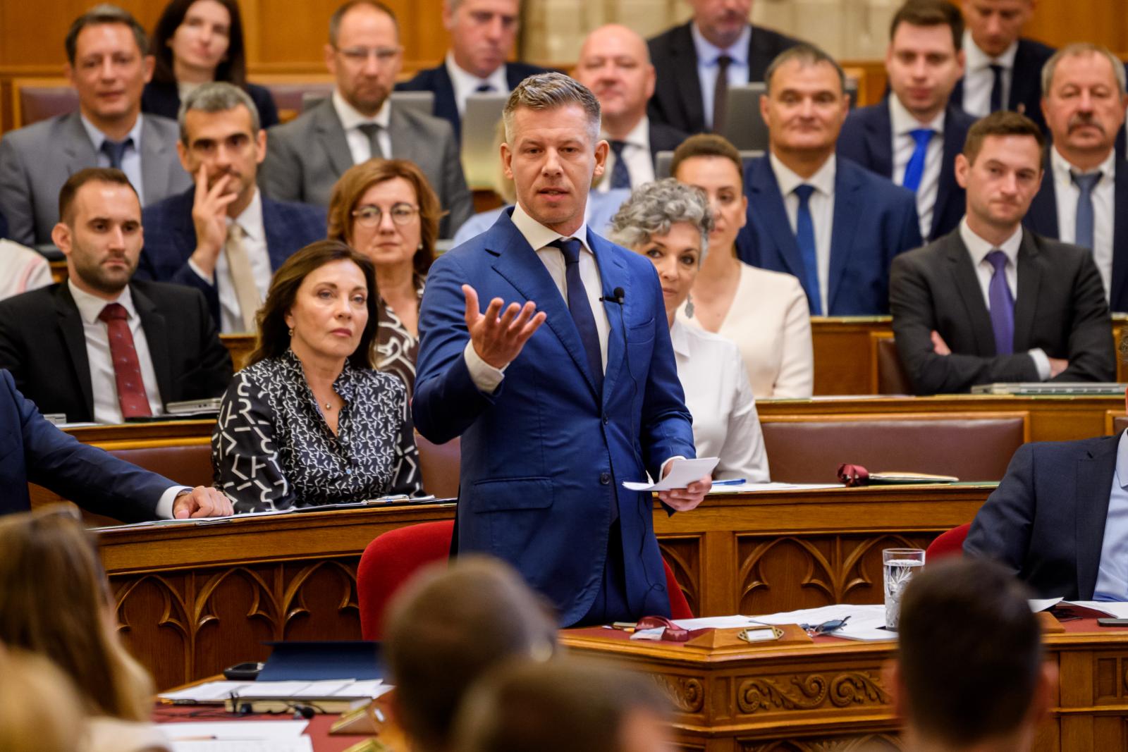 A Magyar Péter által választott jogi út önmagában a kormányváltó jogalkotás keretei között maradt