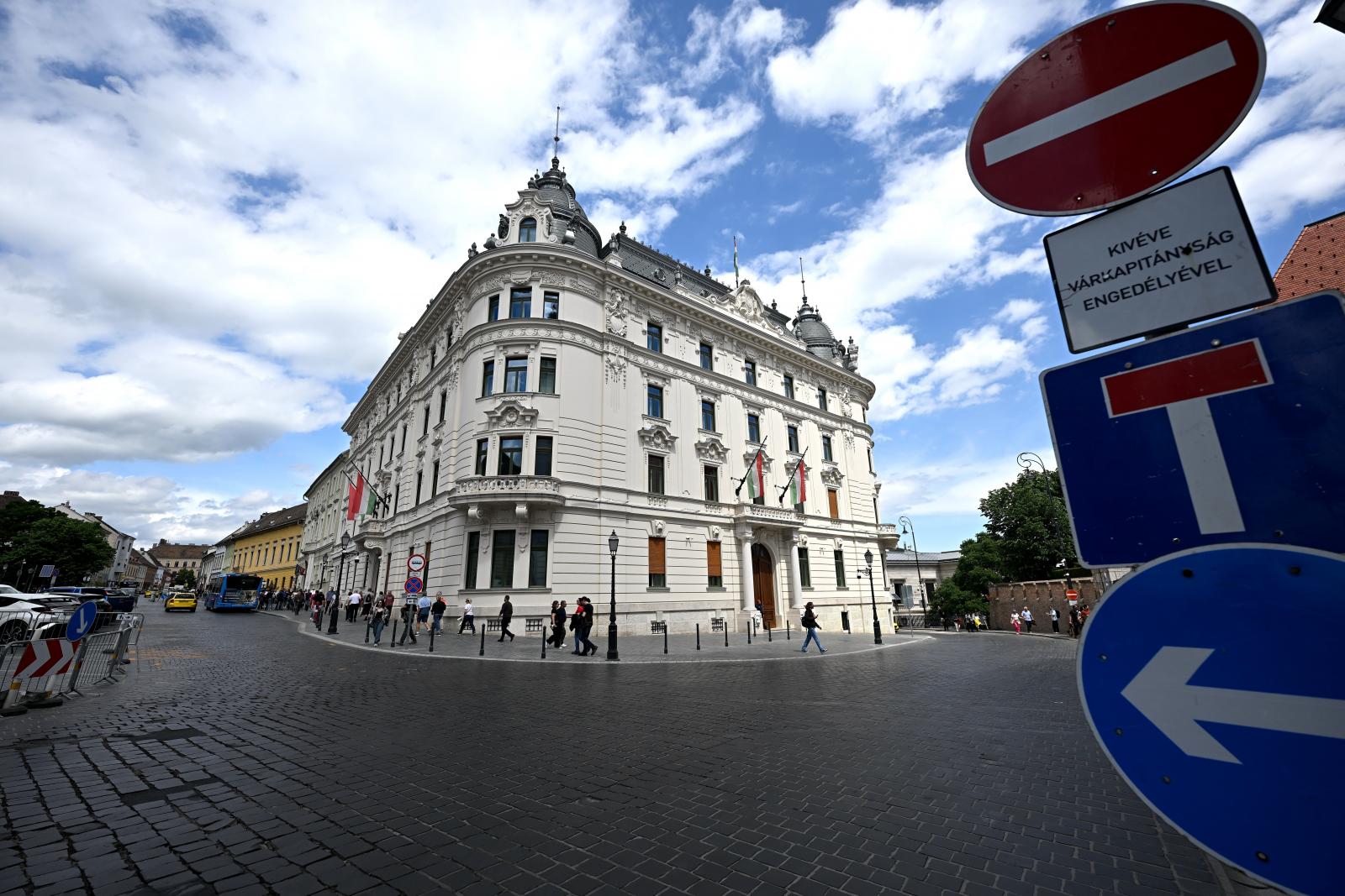 Nem találkozott azokkal az adatokkal a Szociális és Családügyi Minisztérium, amelyeket korábban a saját nevében küldött el az Átlátszónak
