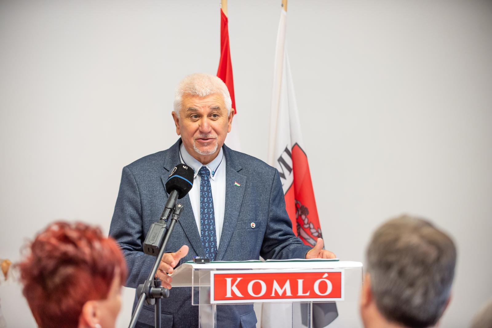 Feljelentést tett a komlói jegyző, bizalomvesztésre hivatkozva kirúgták