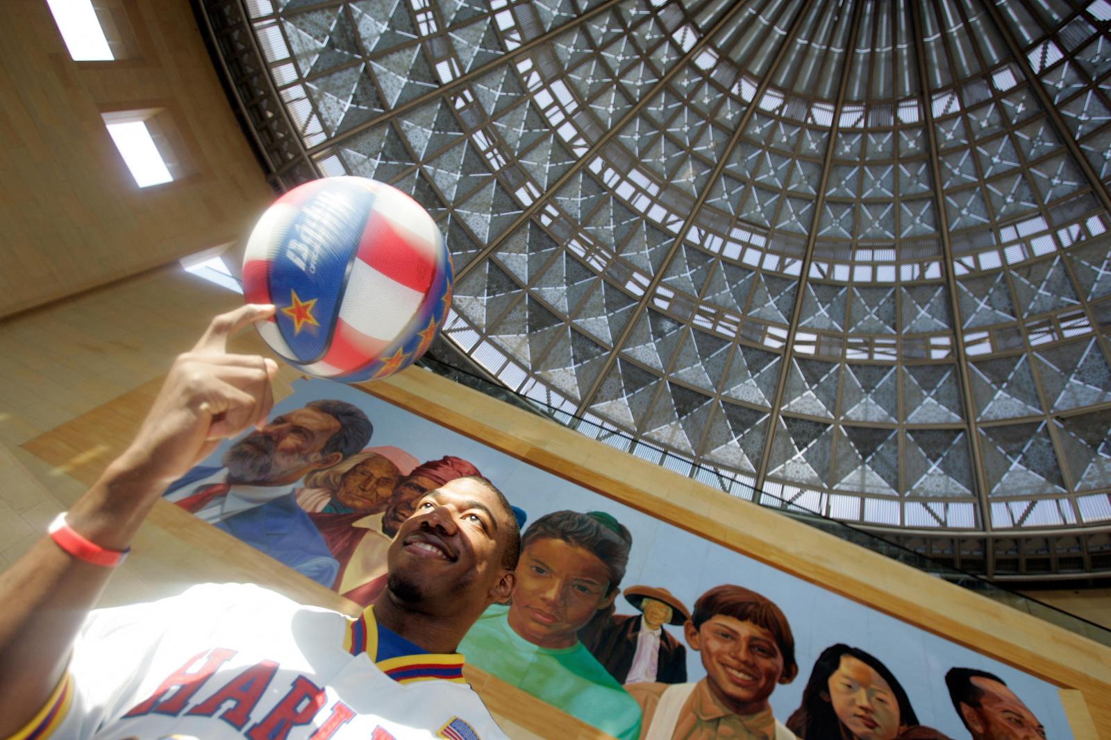 Jesse Owens és a Harlem Globetrotters legyőzte még a béketábor Woodstockját is