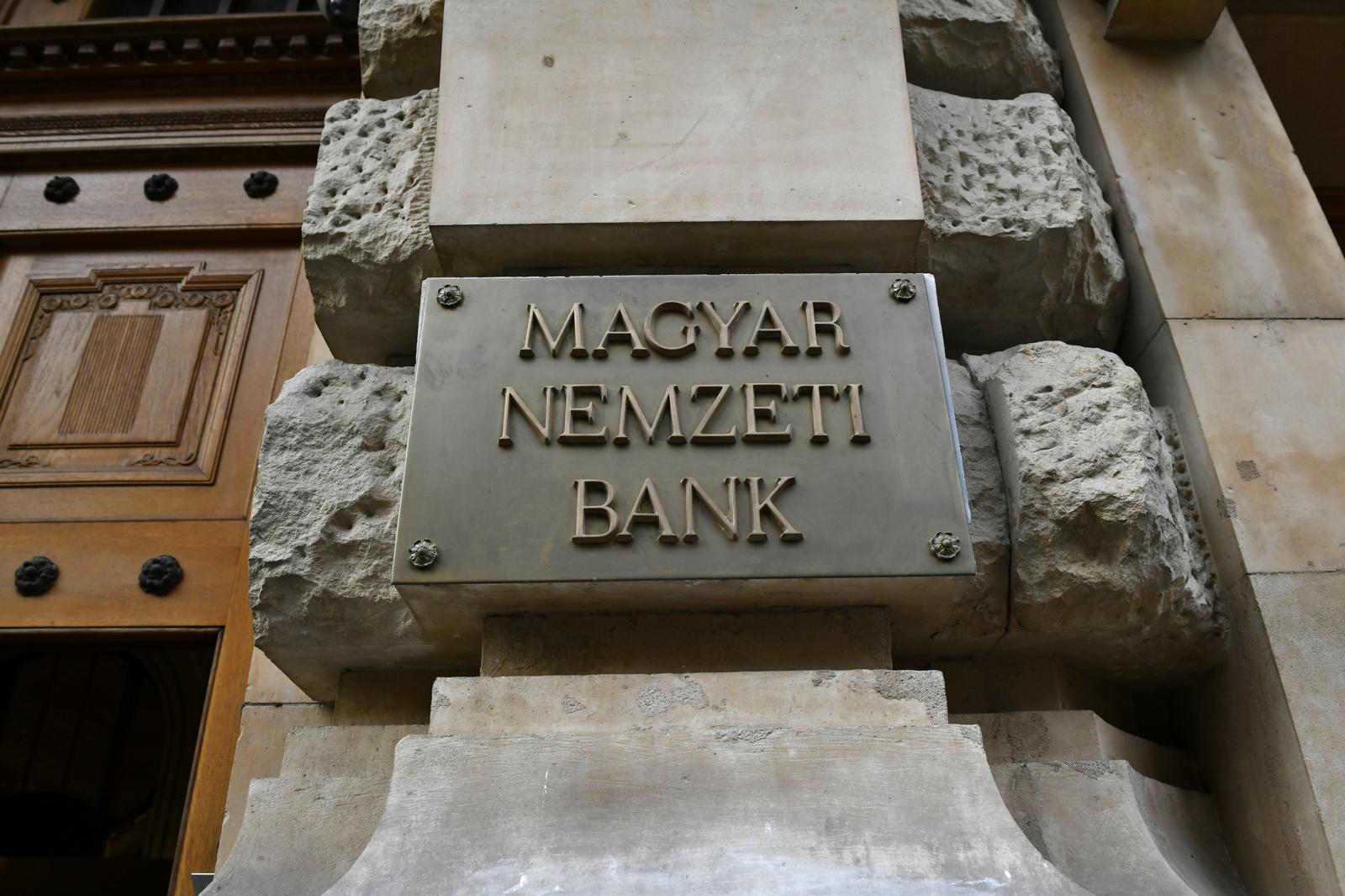 Szerdán kezdi meg a munkáját az MNB-nél történt visszaéléseket vizsgáló parlamenti bizottság