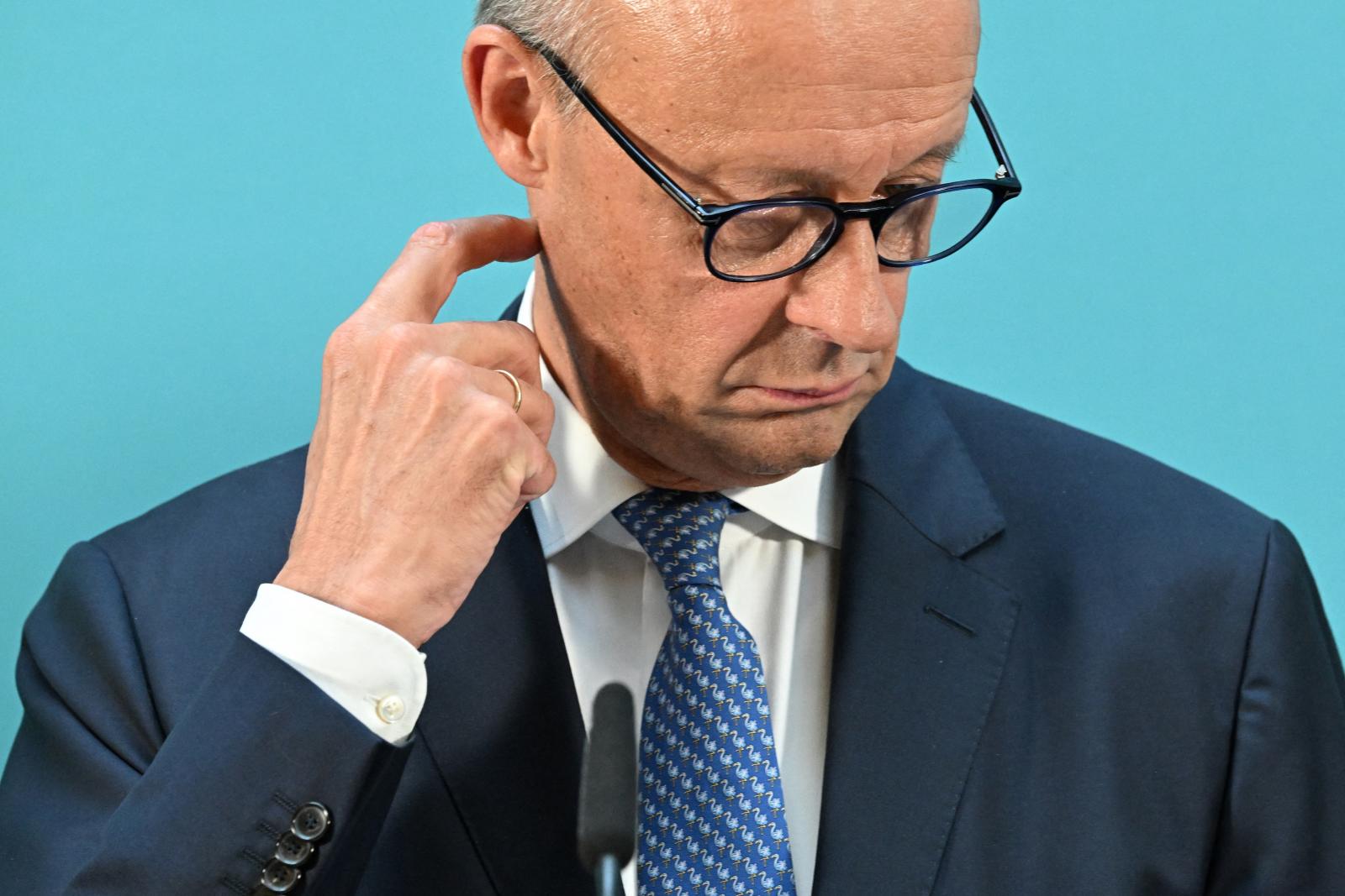 Három reform és három választás vár Friedrich Merzre, de a népszerűsége zuhan, az AfD csak erősödik