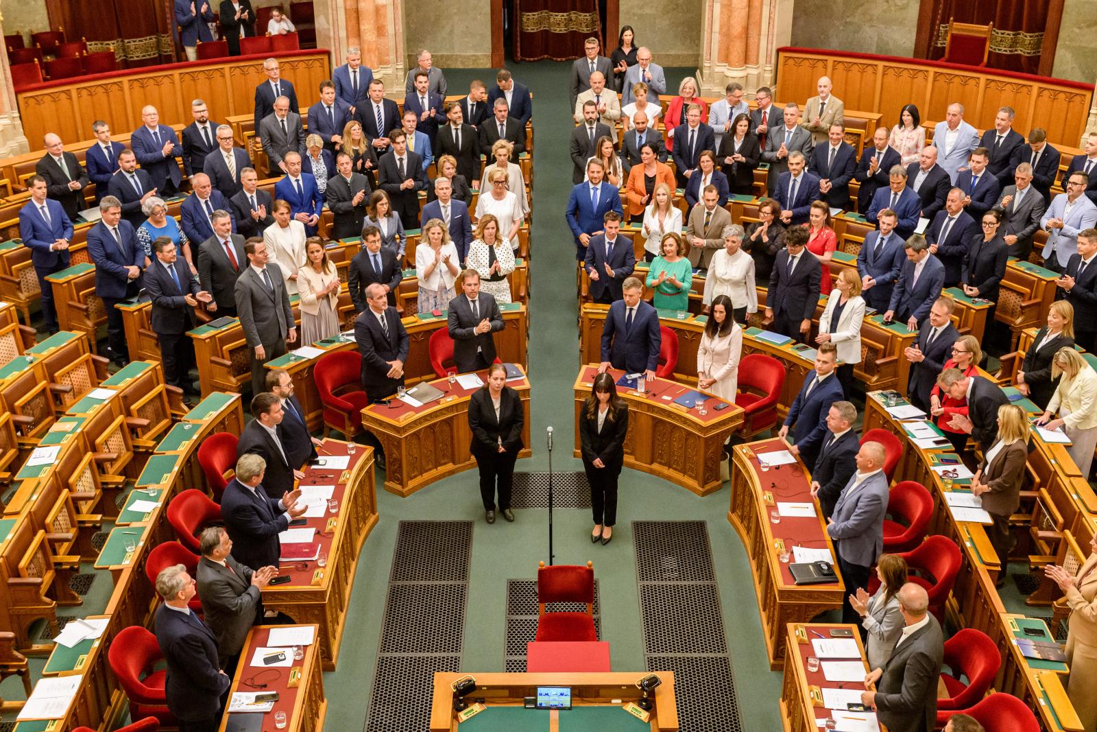 A Fidesz az Alkotmánybírósághoz fordul, szerinte az NVVH maga az ÁVH