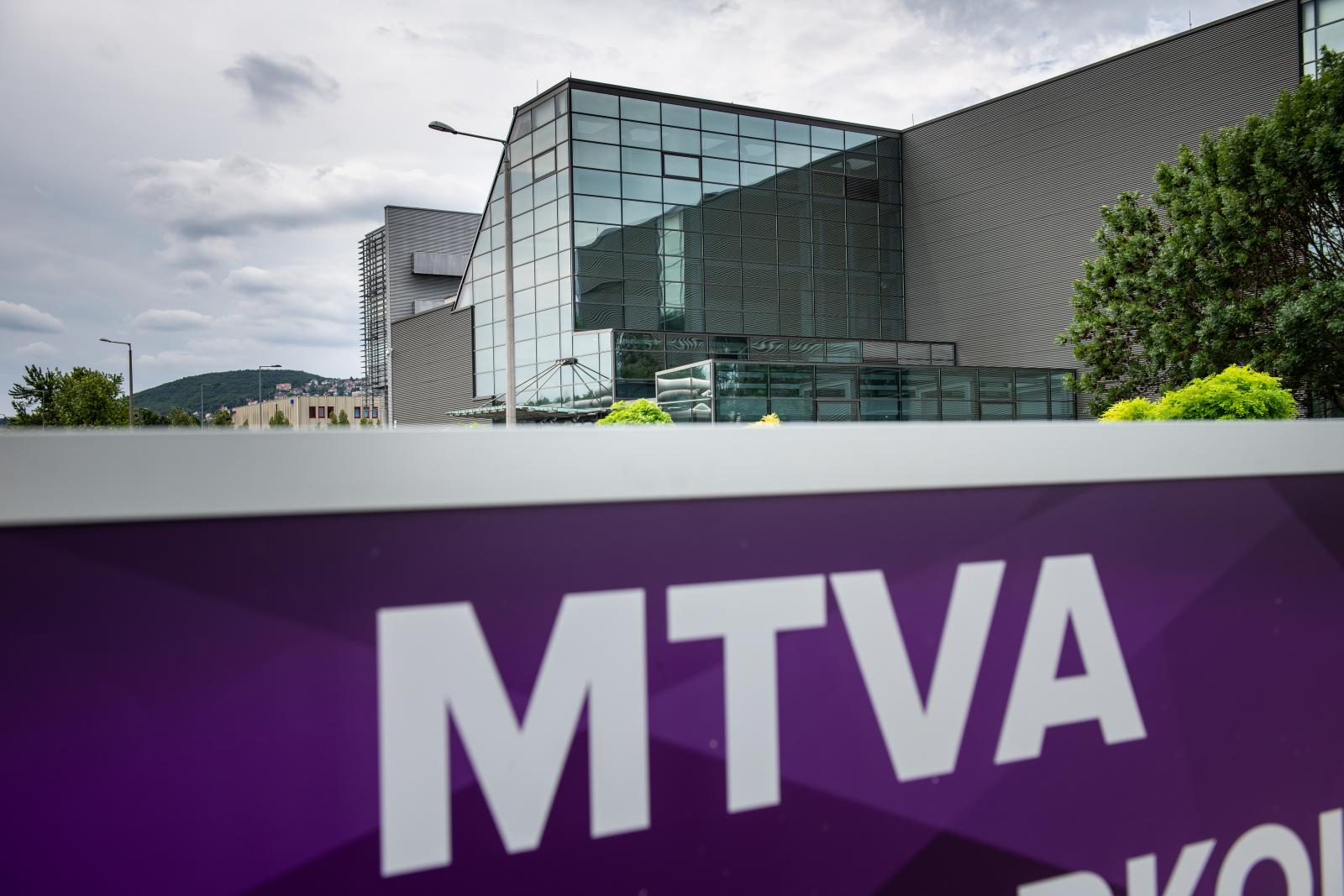 Feljelentést tesz a Duna Médiaszolgáltató a közmédia korábbi törvénytelen fideszes irányítása miatt