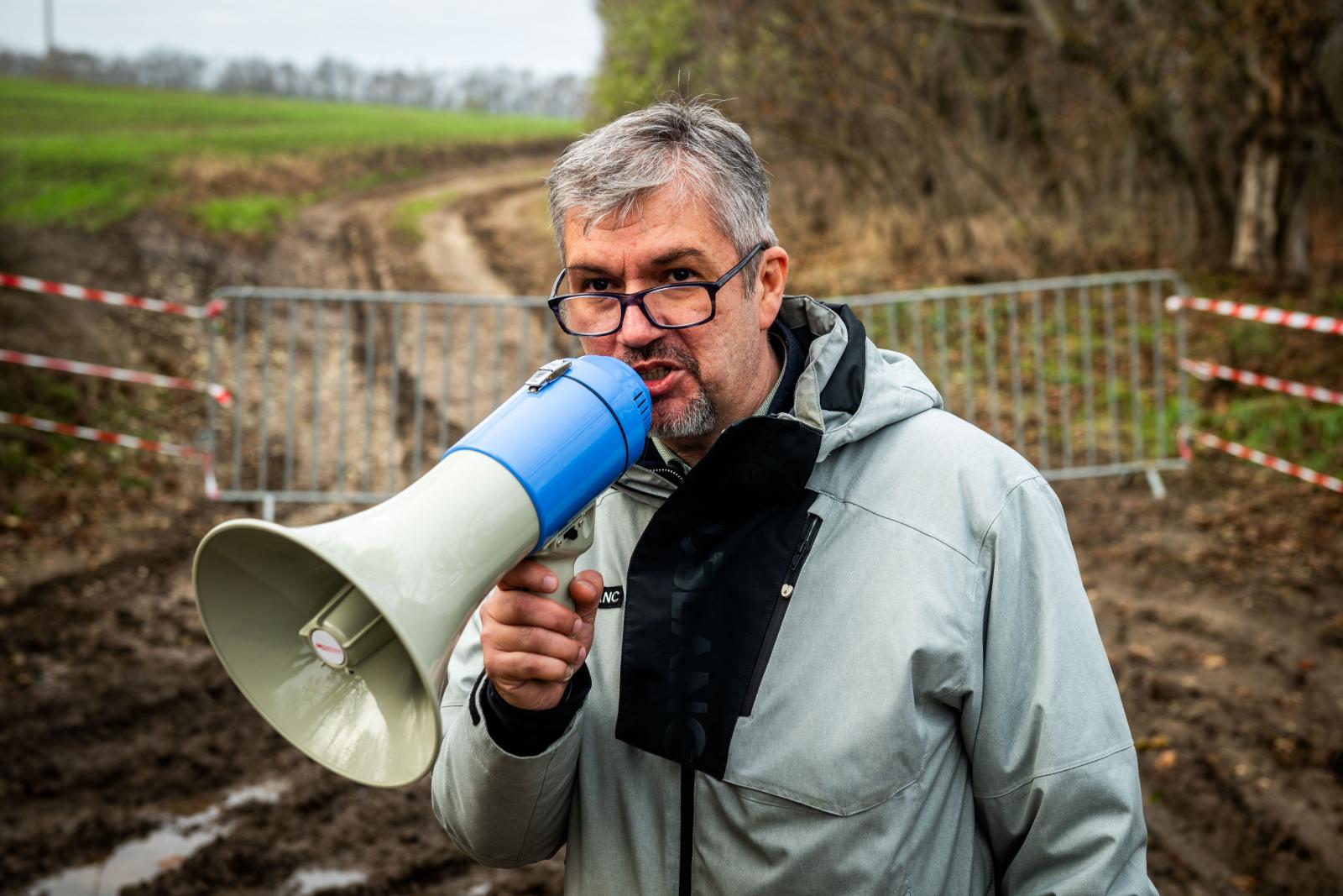 Hadházy Ákos szerint az OLAF vizsgálja az e-ingatlan rendszer 16 milliárdos projektjét