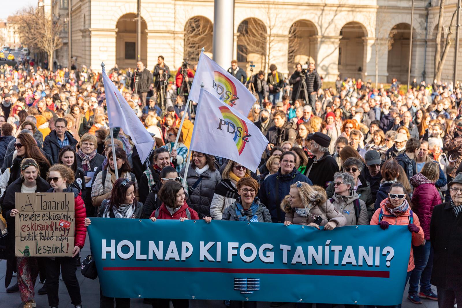 Toborzókampányba kezdett a PDSZ, legalább 500 taggal akar bővülni az új tanévben