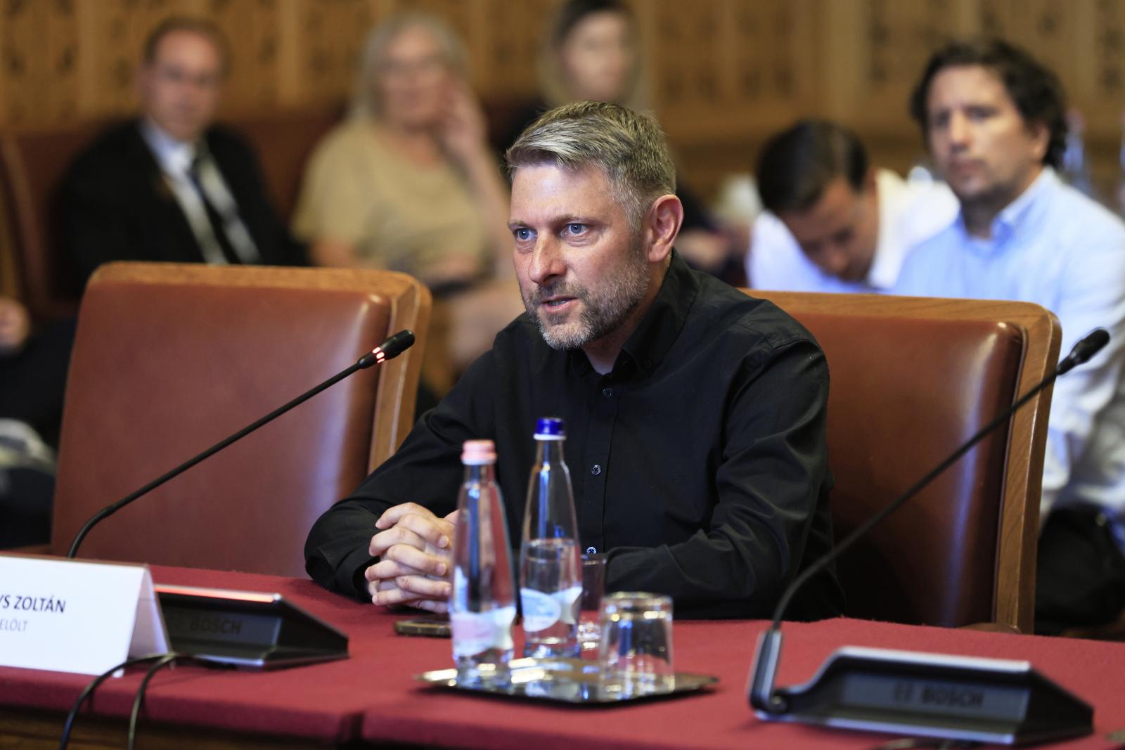 Újra elutasította a parlamenti bizottság a Fidesz-KDNP és a Mi Hazánk Mozgalom jelöltjeit a Független Közmédia Testületbe, a Tiszáéi átmentek