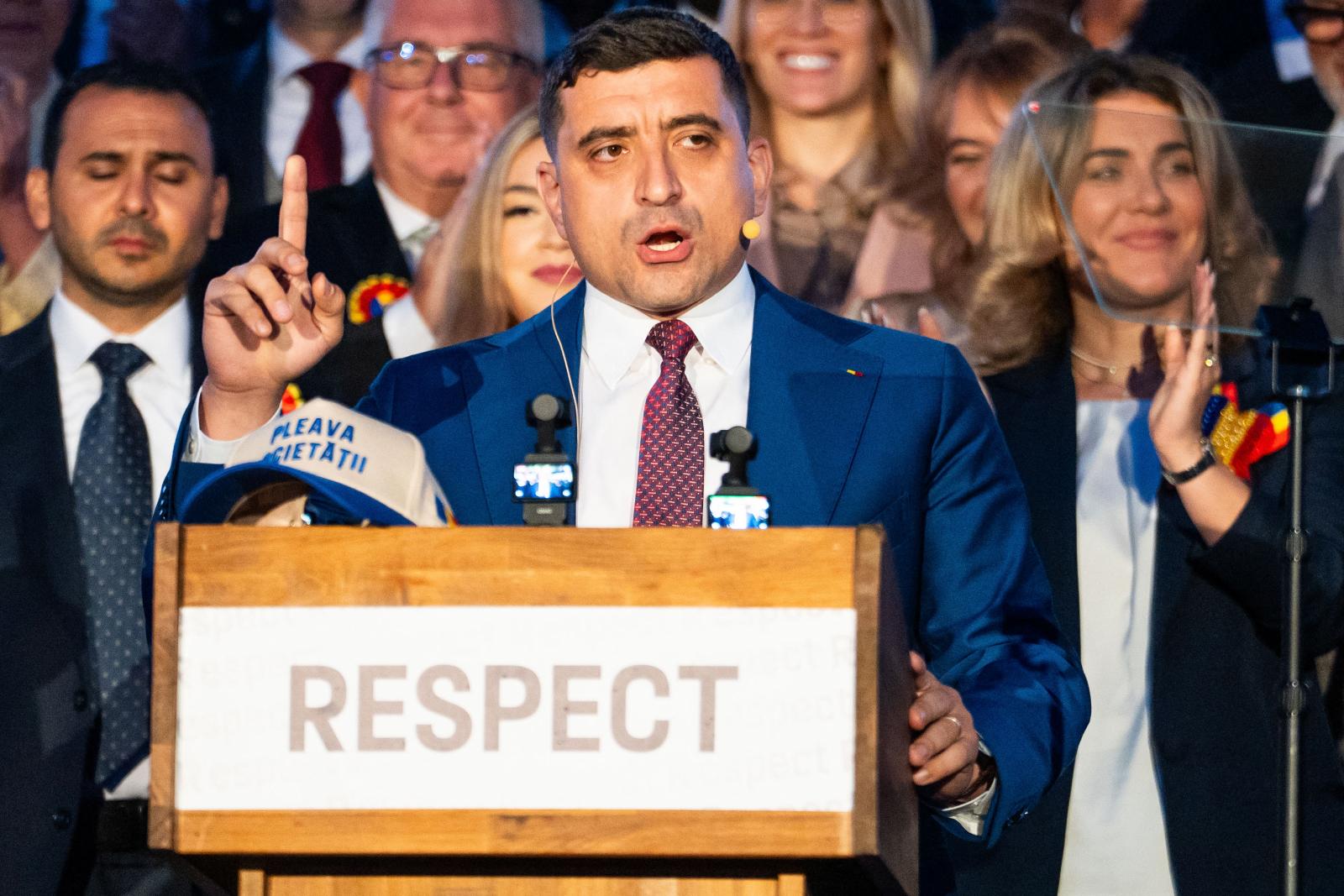 Az RMDSZ segítségével bontják a román szélsőjobb elleni tűzfalat