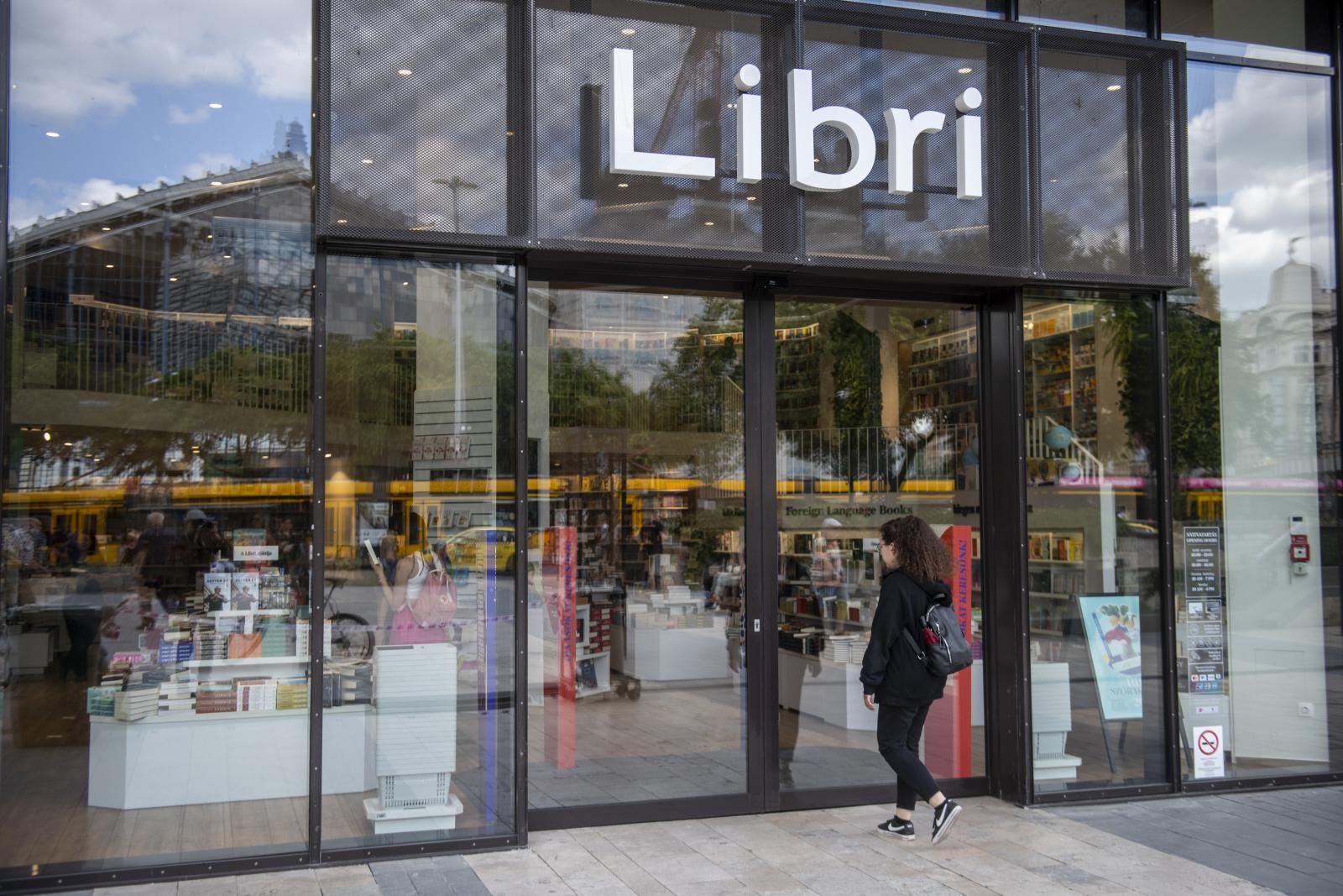 Ha olcsók a könyvek, mindegy a tulaj: olvasókat kérdeztünk a Libri jövőjéről