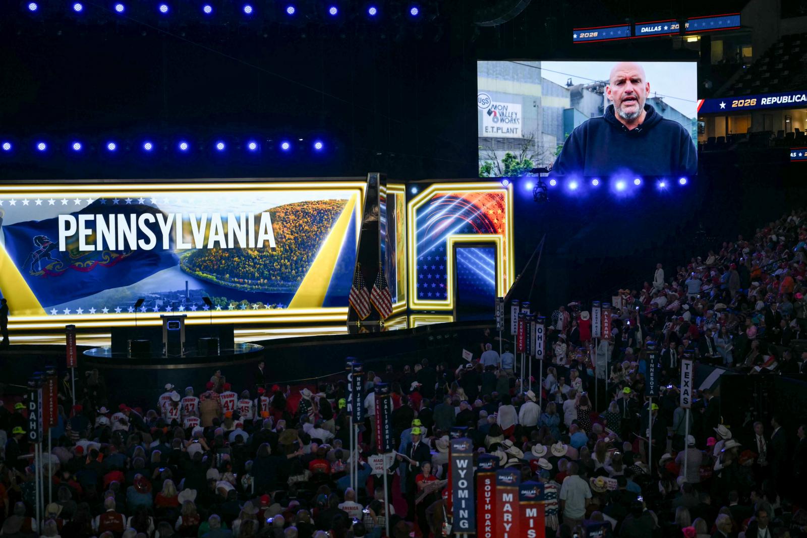 John Fetterman demokrata szenátor videóüzenetet küldött a résztvevőknek