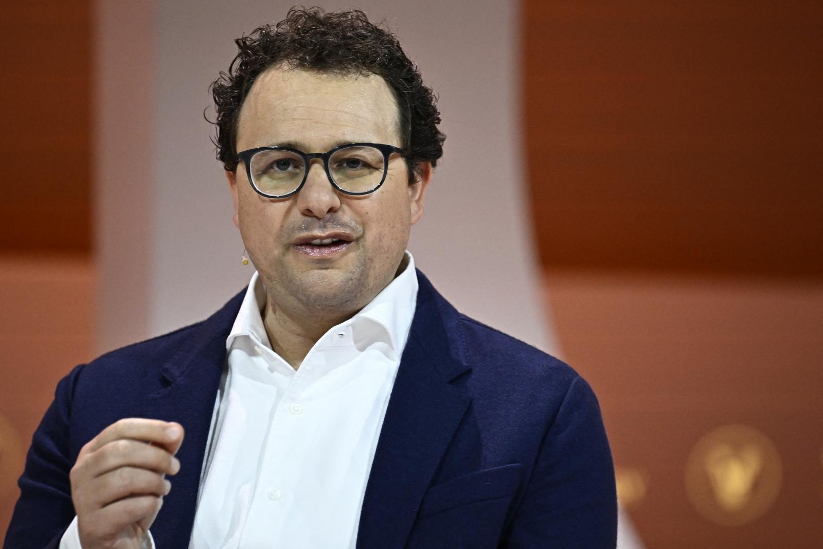 Átveheti az internet feletti hatalmat az AI akár 6-12 hónapon belül – véli az Anthropic vezére