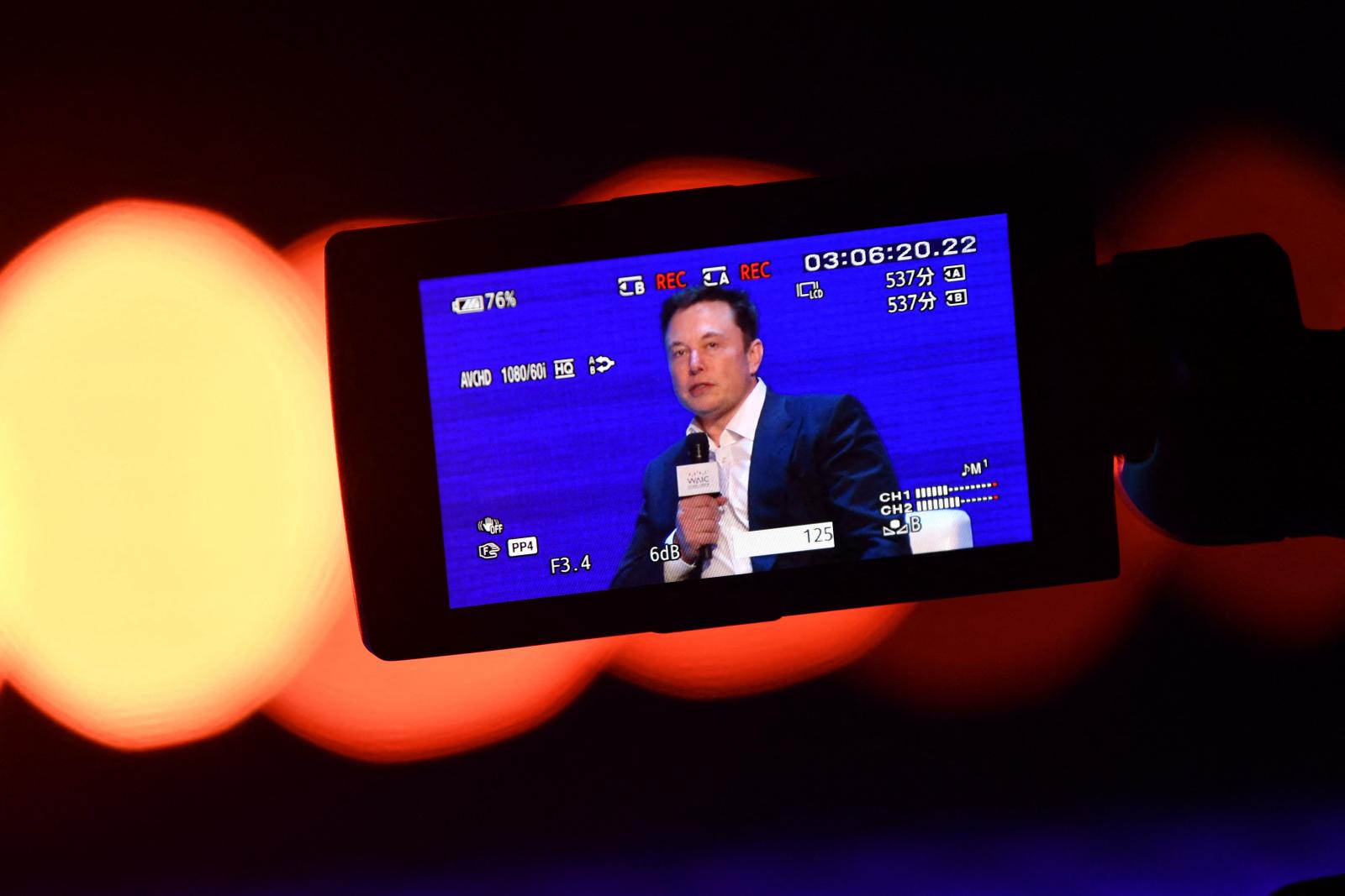 Elon Musk egy atomfegyver – így láttatja a csaknem négyórás dokumentumfilm a világ leggazdagabb emberét