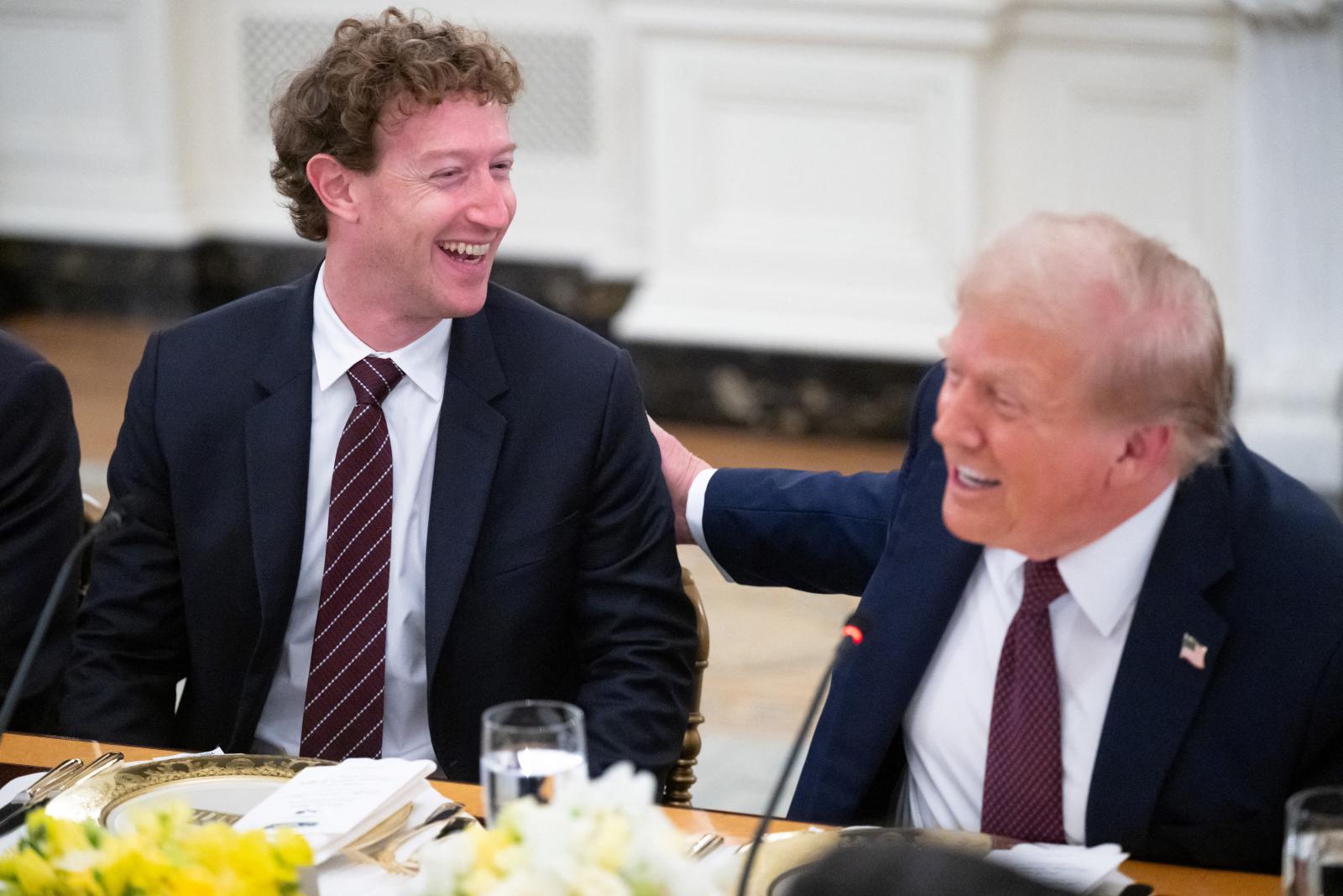 Zuckerberg nemet mondott az AI-fékre, de egyre többen tartanak a végső katasztrófától