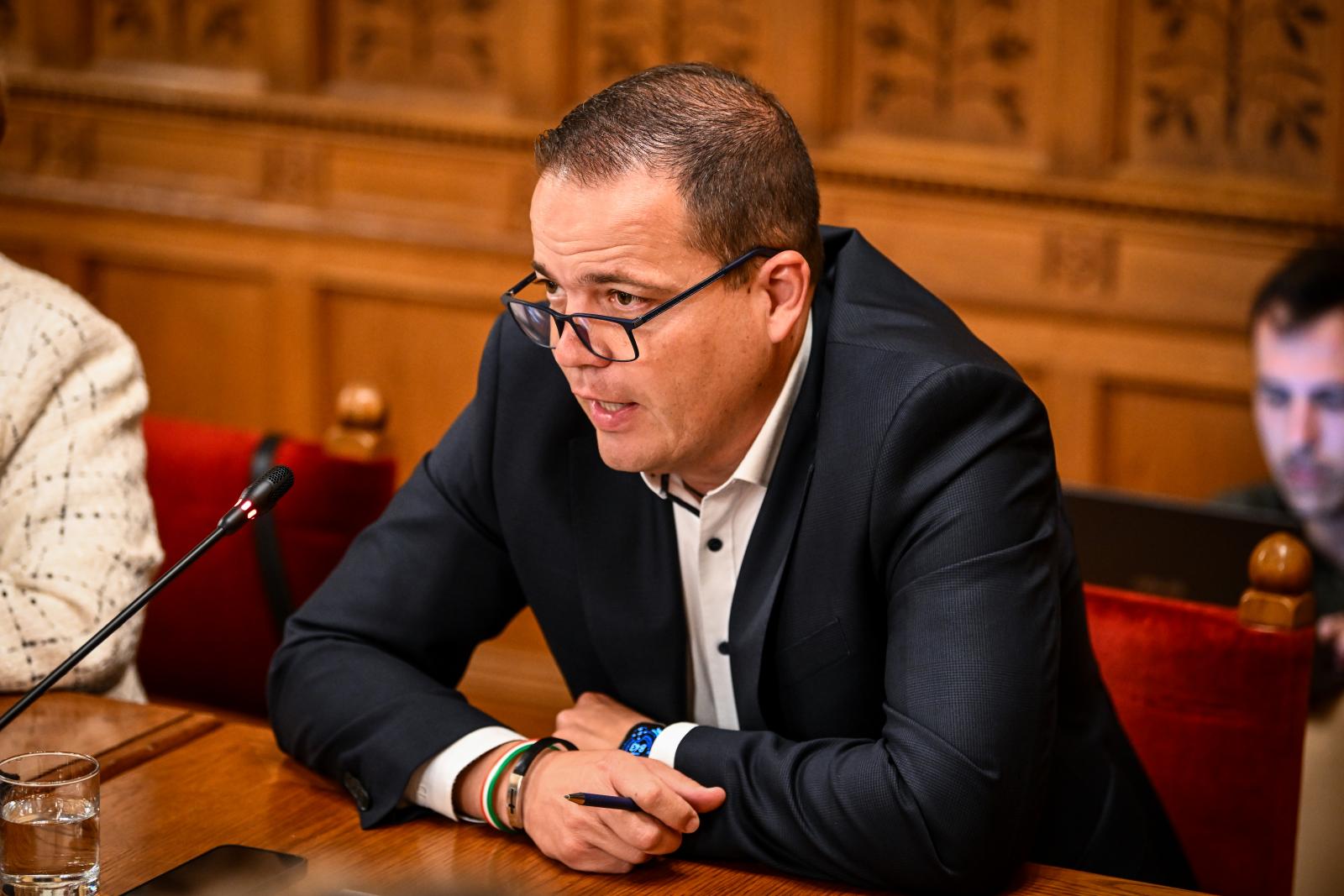 Az Orbán-kormány idén megszerezte volna a visszatartott uniós forrásokat a Fidesz országgyűlési képviselője szerint